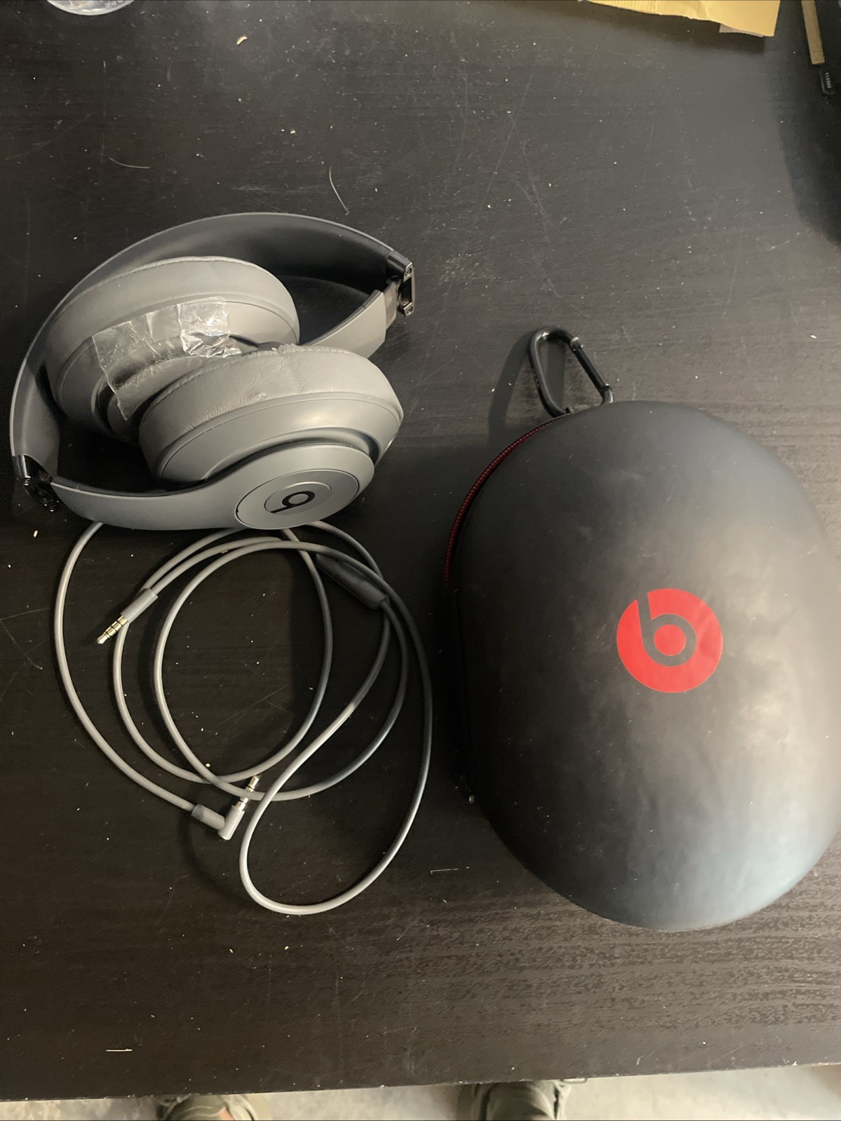 Beats by Dr. Dre Studio3 Wireless Over Ear Headphones Read Description
