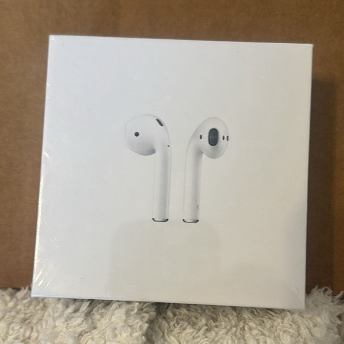 Apple AirPods Wireless Bluetooth Earbud In Ear Double White 2020s Headphones