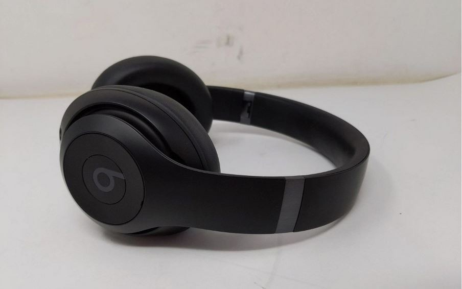 Beats Studio Pro Wireless Bluetooth Over_Ear Headphones Black New Sealed