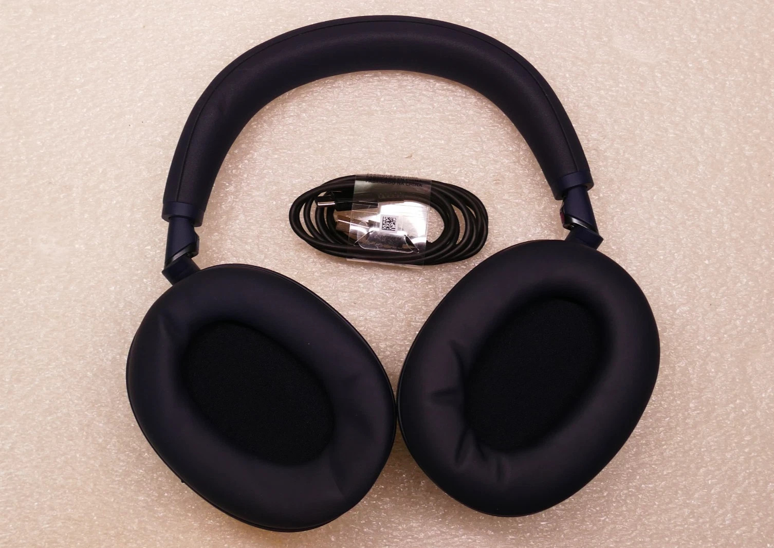 Sony – WH1000XM6 – Best Wireless Noise Cancelling Headphones – Midnight Blue