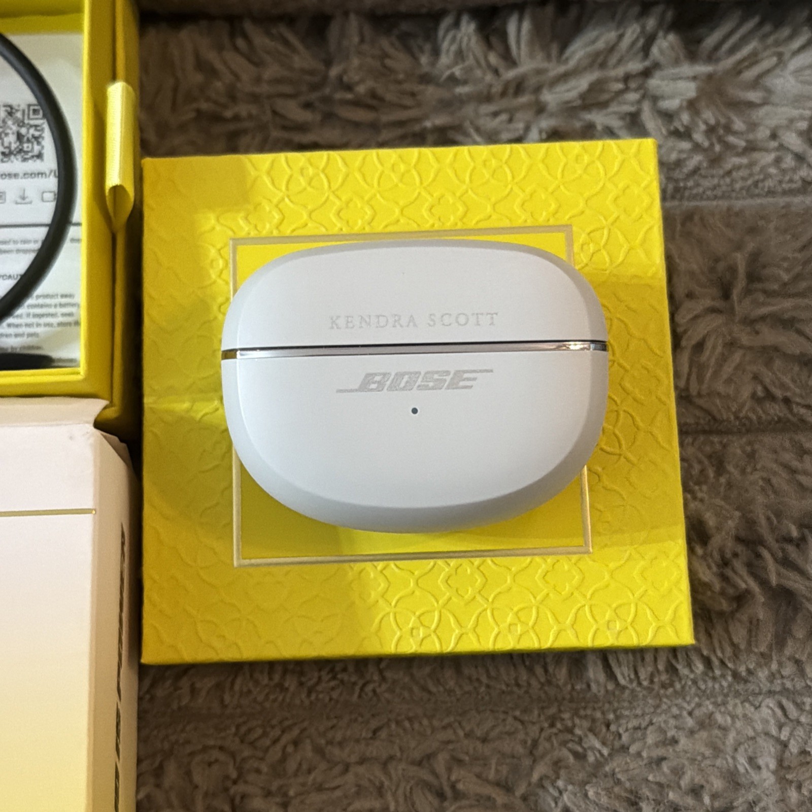 Bose x Kendra Scott Ultra Open Earbuds – Rhodium Filigree “Open Box”