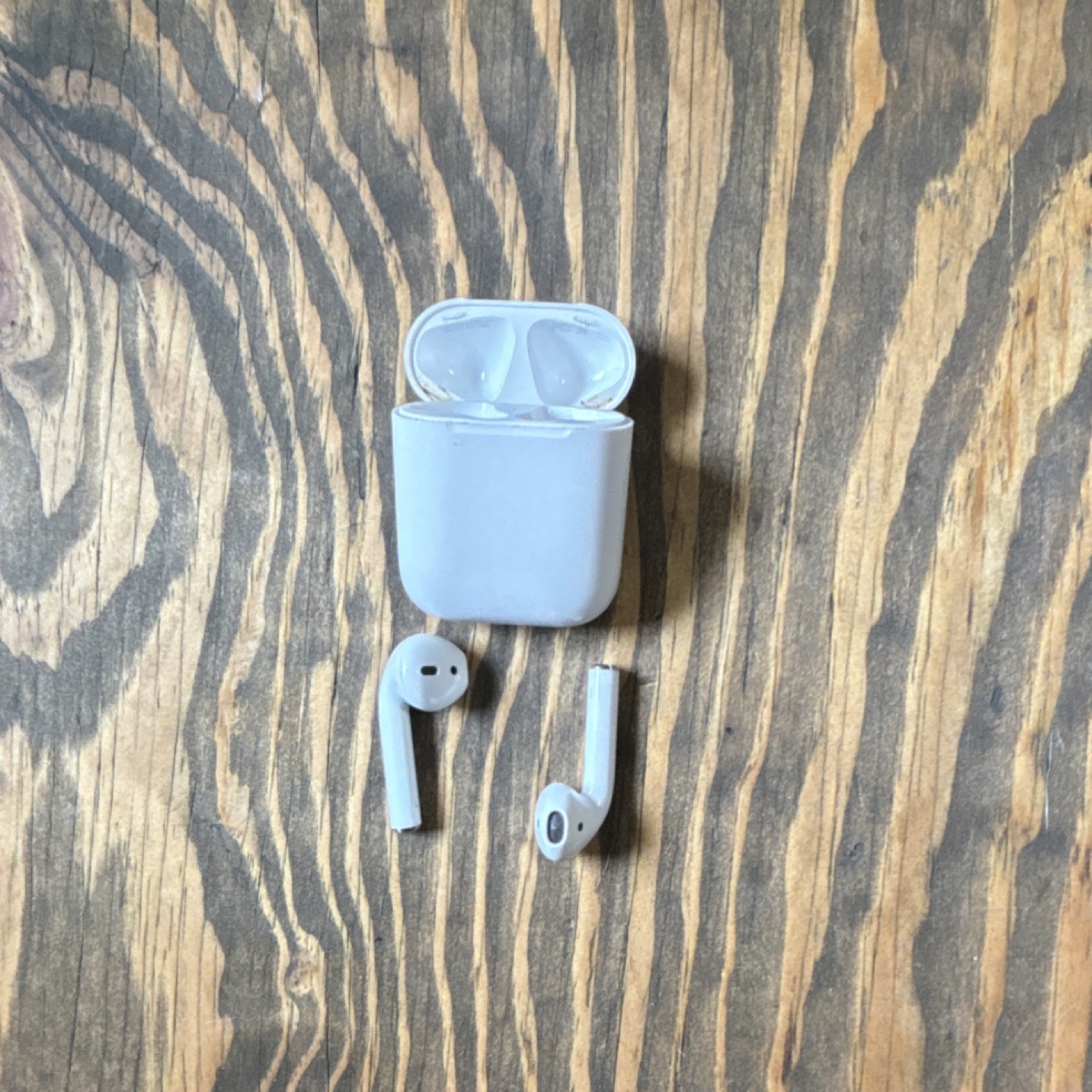 Apple AirPods (3rd Generation) Wireless Bluetooth In-Ear w/ Mic, Case White