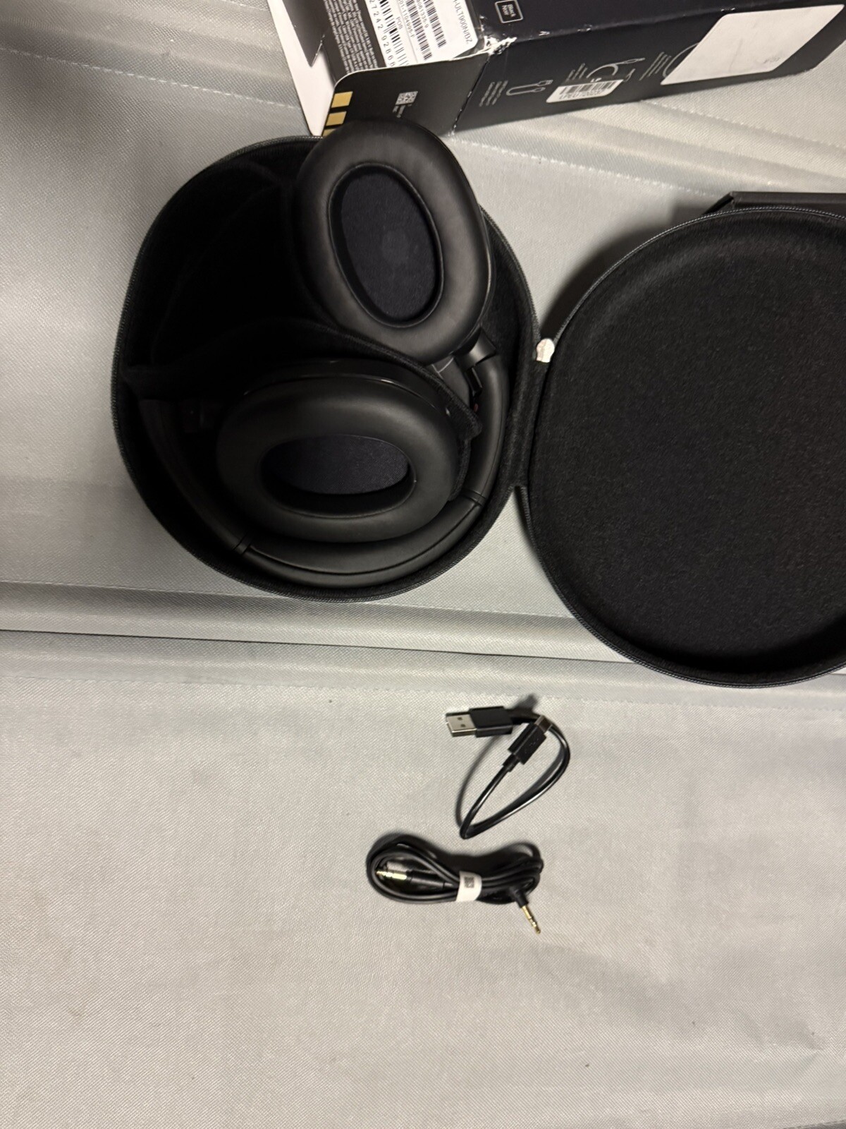 Sony WHULT900N/B ULT WEAR Wireless Noise Canceling Headphones – Black – Open Box
