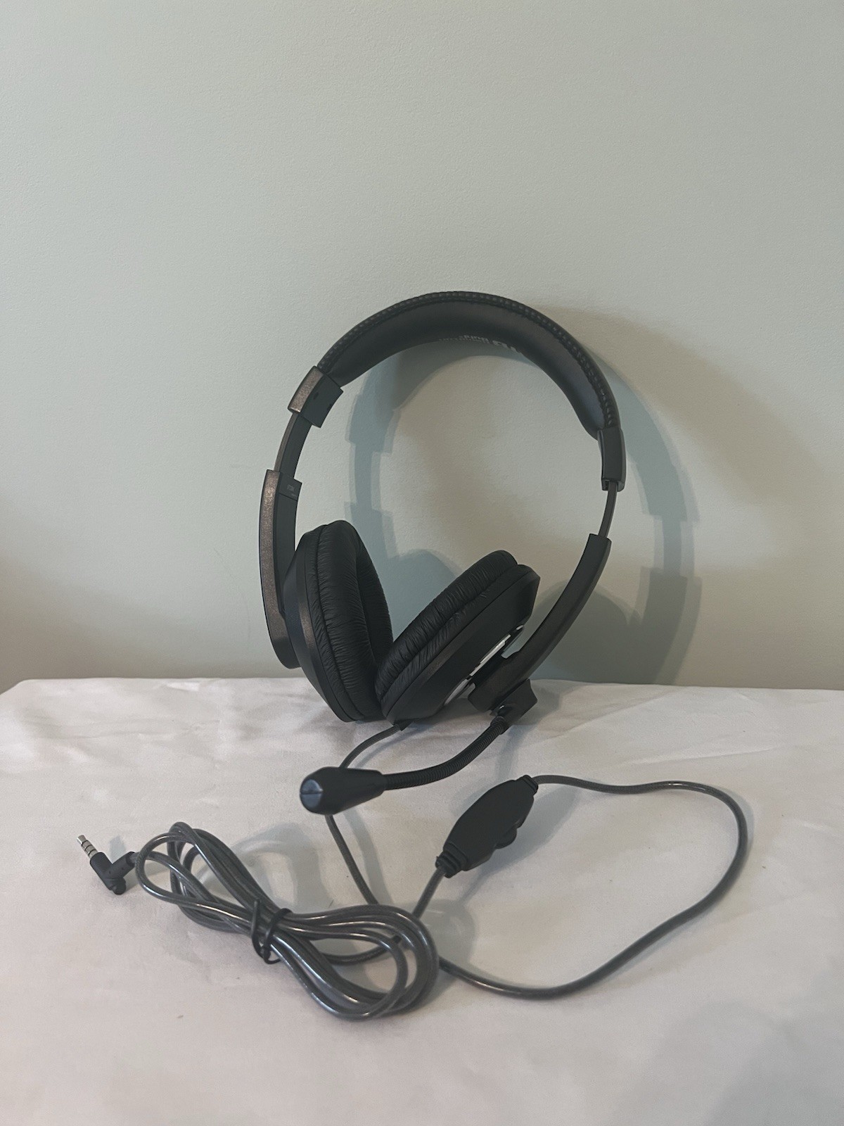 Office 10 Pack Headphones Microphone With 3.5mm Standard Jack, Smart-Trek ST2BK