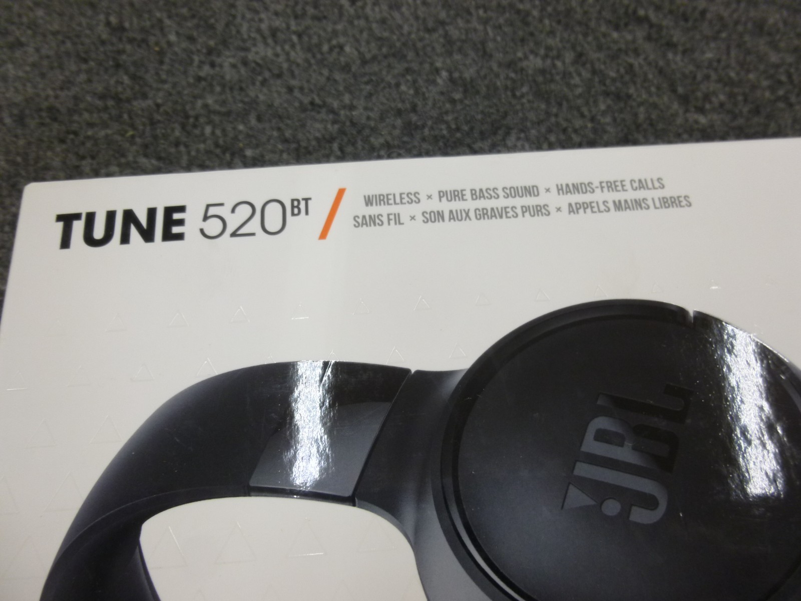 NEW IN SEALED BOX JBL JBLT520BTBLKAM Tune 520BT Wireles On-Ear Headphones, Black