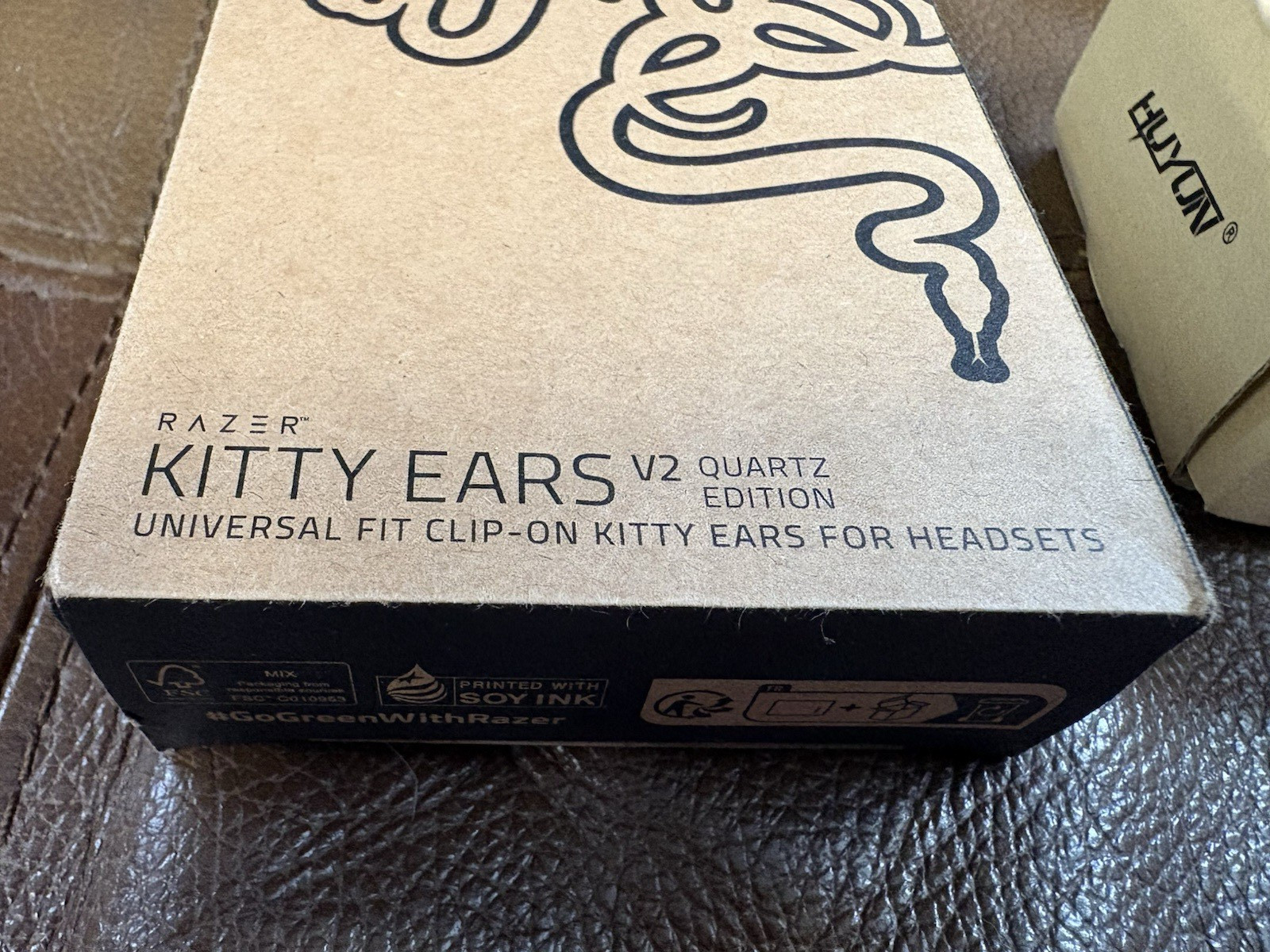 New Genuine Razer Kitty Ears V2 Clip-on for Headsets + HUYUN Silicone Kitty Ear