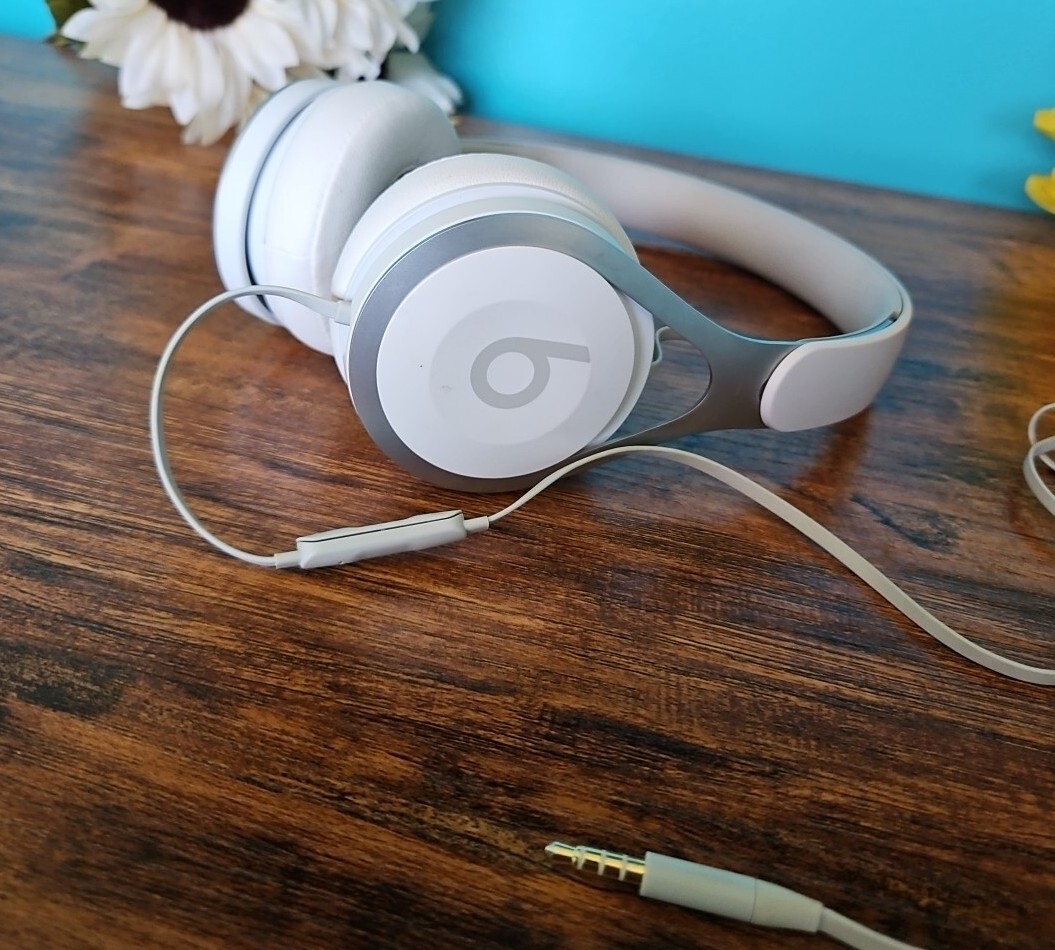 Beats EP Wired Headphones – Battery Free for Unlimited Listening, All colors