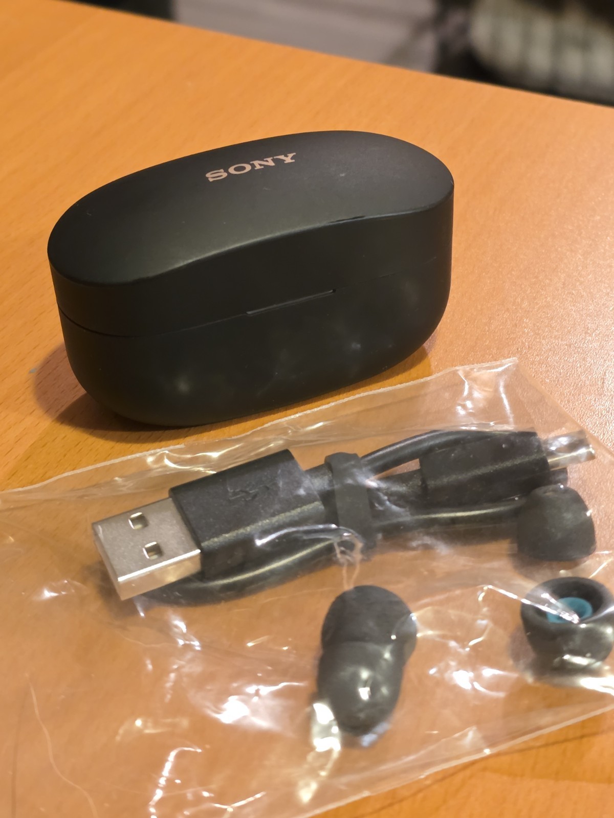 SONY WF-1000XM4 Wireless Earphone Noise cancelling – Black (WF1000XM4) EXCELLENT