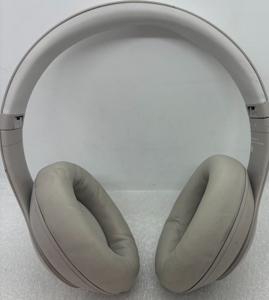 Beats Studio Pro Wireless Bluetooth Headphones Sandstone FAST FREE SHIPPING a