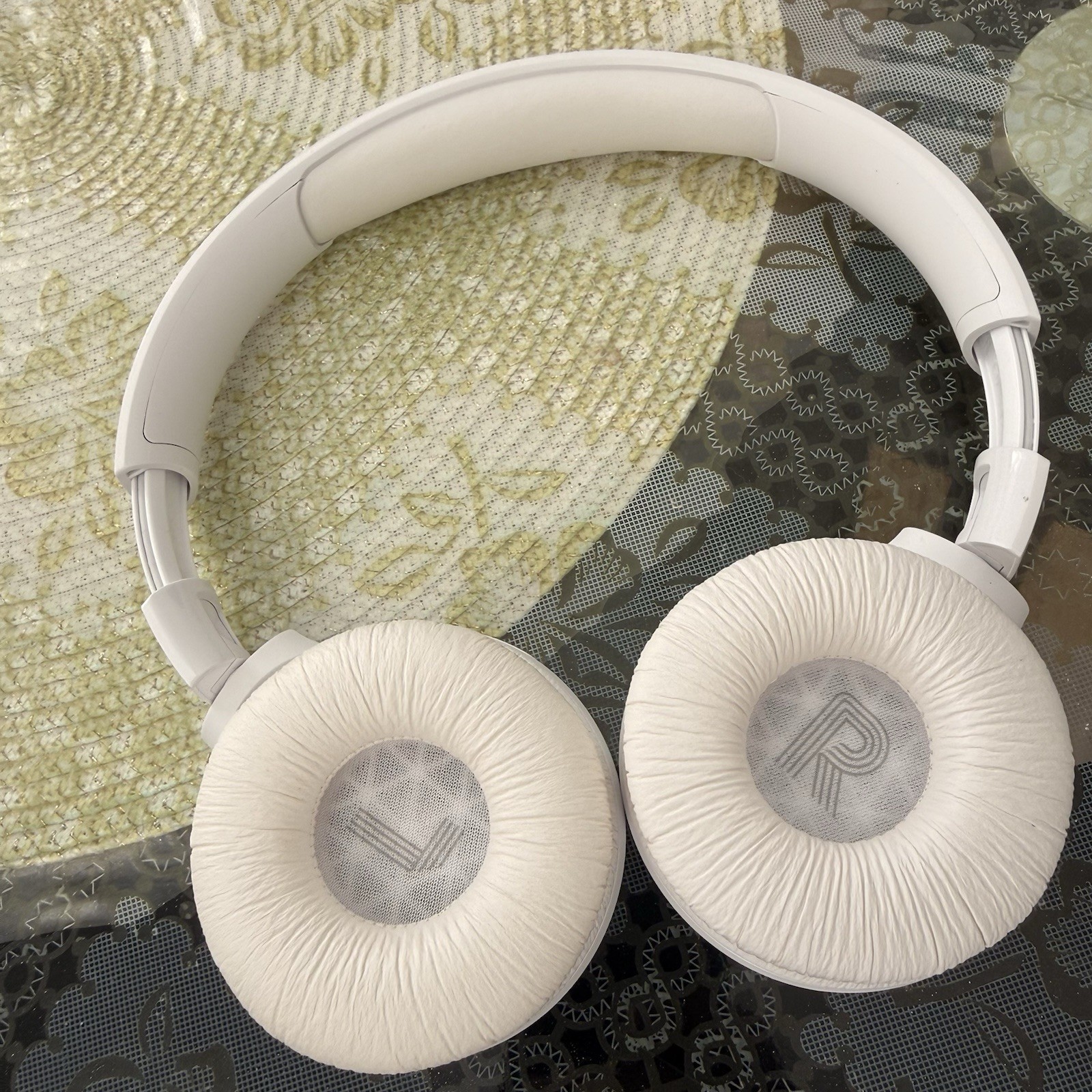 JBL Tune 520BT Wireless On-Ear Bluetooth Headphones White
