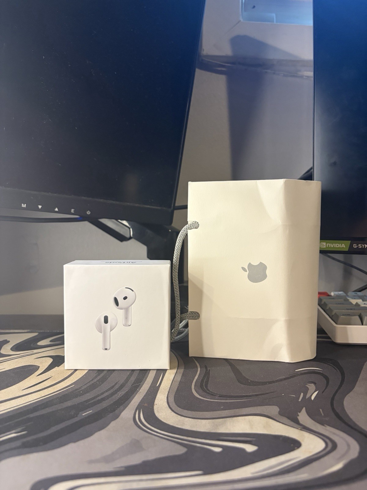Apple AirPods 4 ANC Earbuds White MXP93AM/A