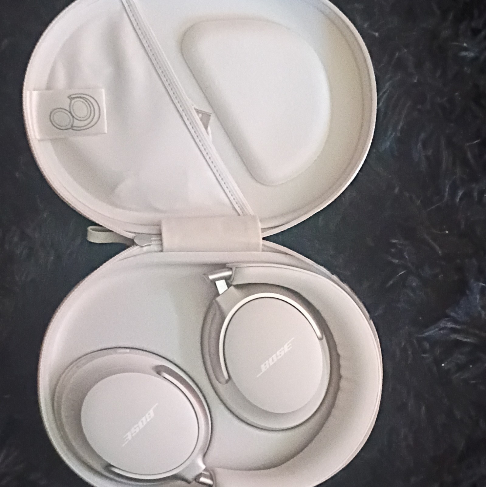 Bose QuietComfort Wireless Noise Cancelling Over-Ear Headphones, White