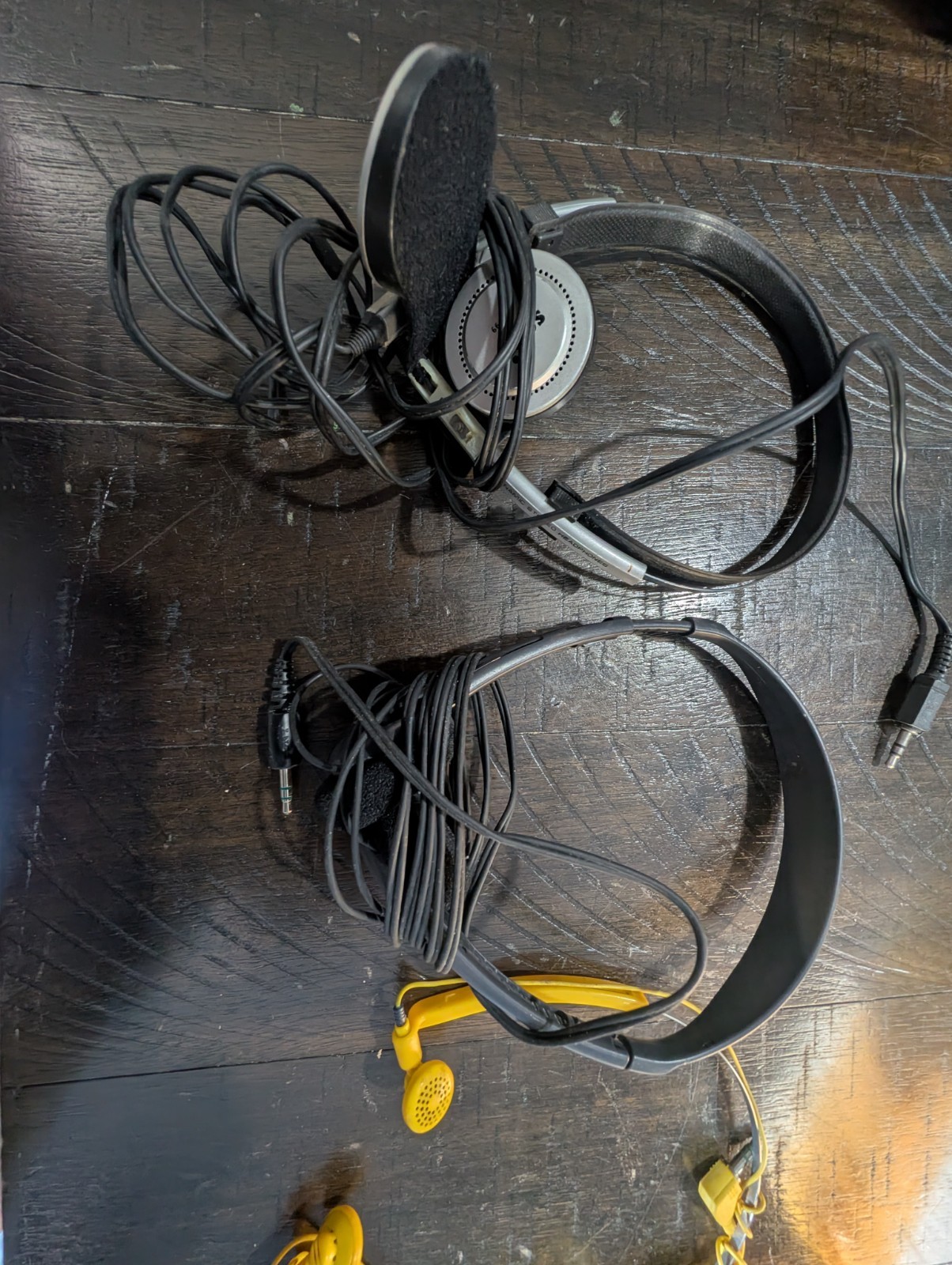 Lot of 4 Vintage Headphones Sony Realistic Sonic Unbranded 1/8” works well