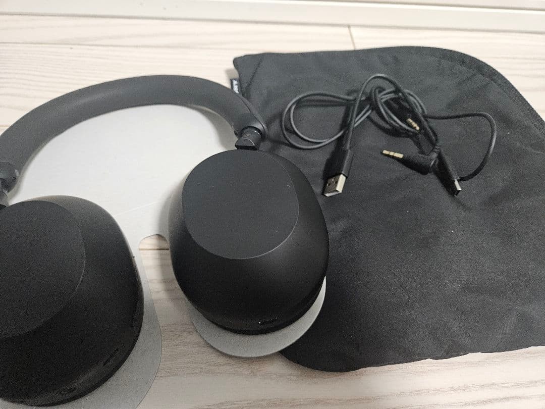 SONY WH 1000XM5SA Soft Case Included SA Model
