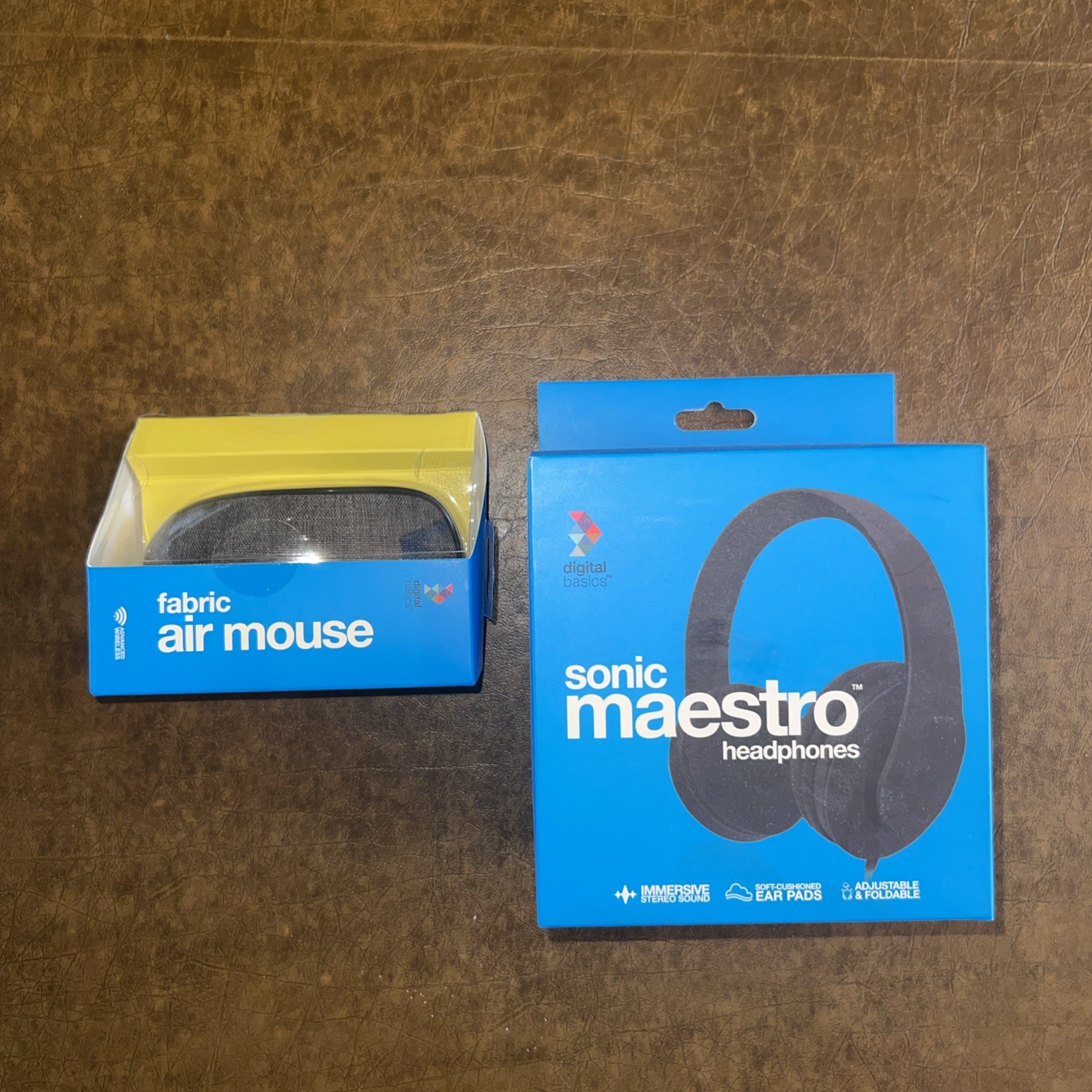 Digital Basics 2 Piece Set Fabric Air Mouse & Sonic Maestro Headphones