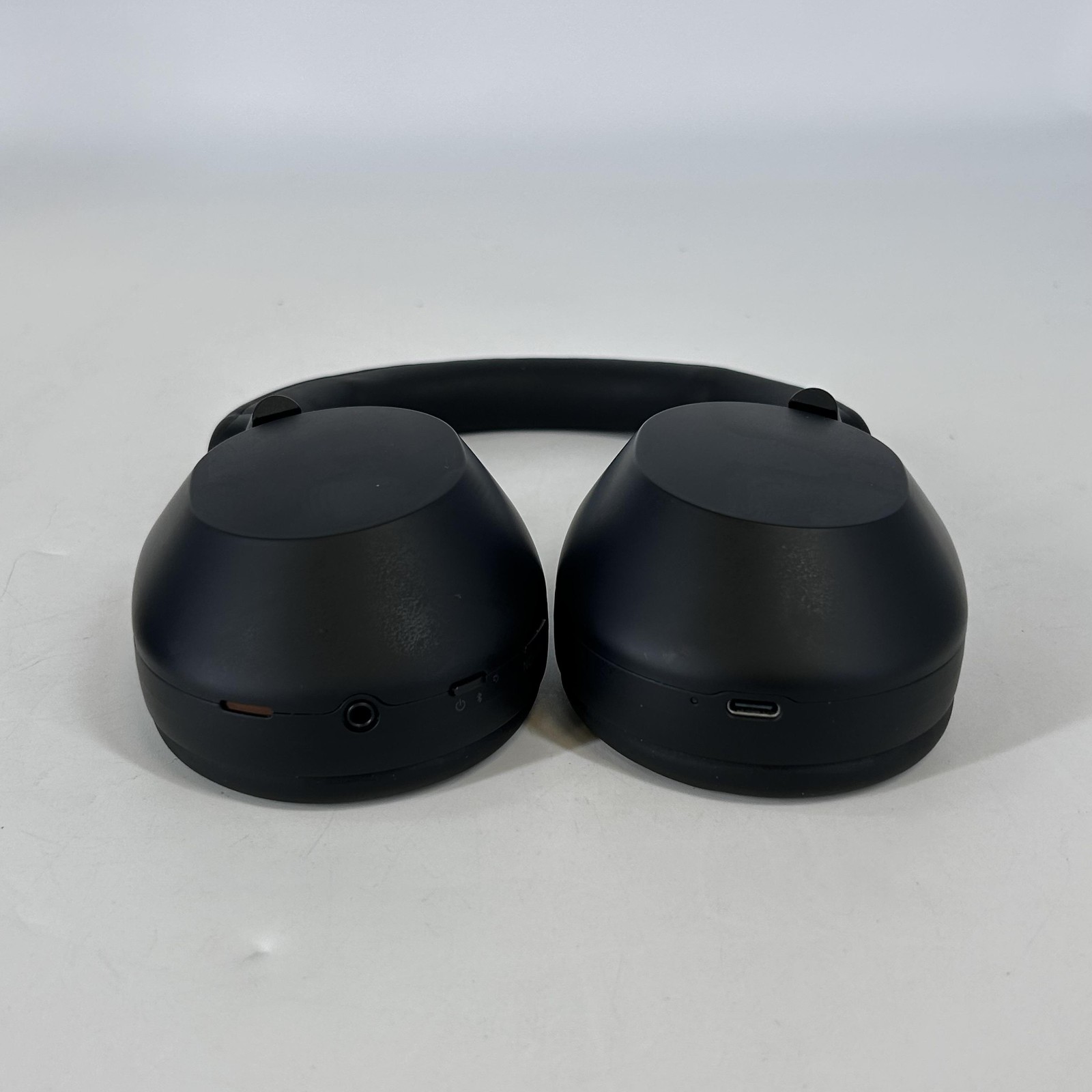 Sony WH-1000XM5 Headphones Black w/ Case/Charger – Excellent Condition
