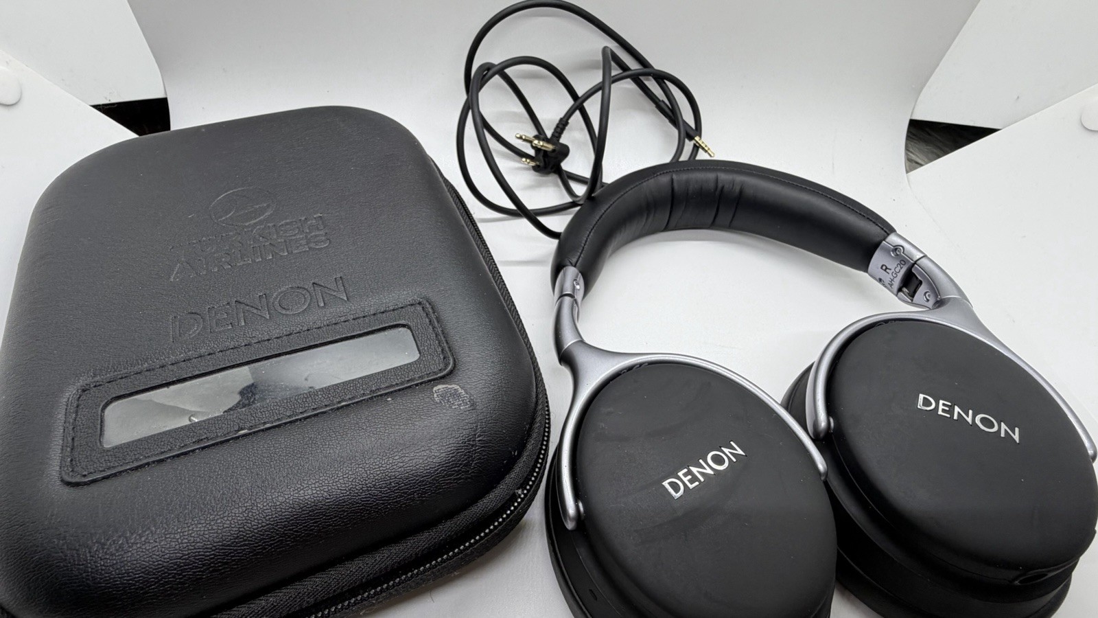 Denon, Turkish Airlines Headphones, carrying case Black and Silver, adjustable
