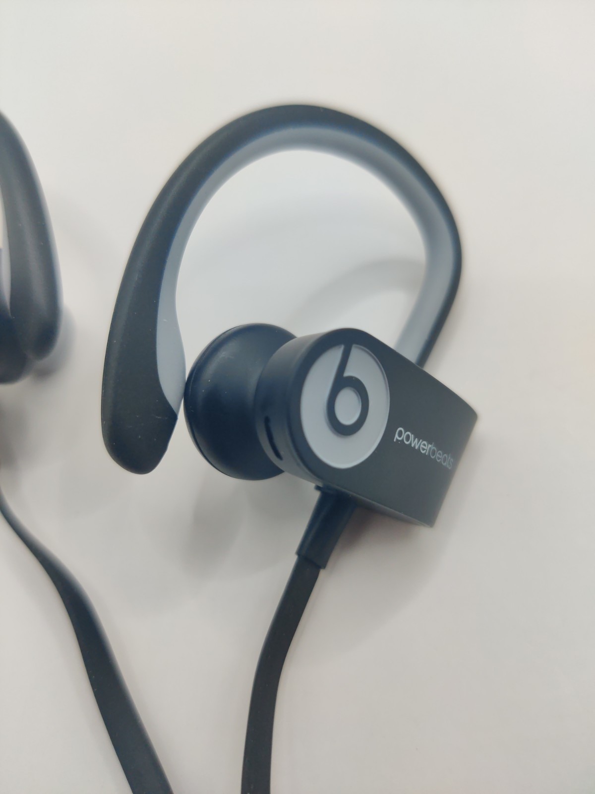 Beats By Dr. Dre Powerbeats2 Wireless Headphones Bluetooth Earbuds Black/Gray