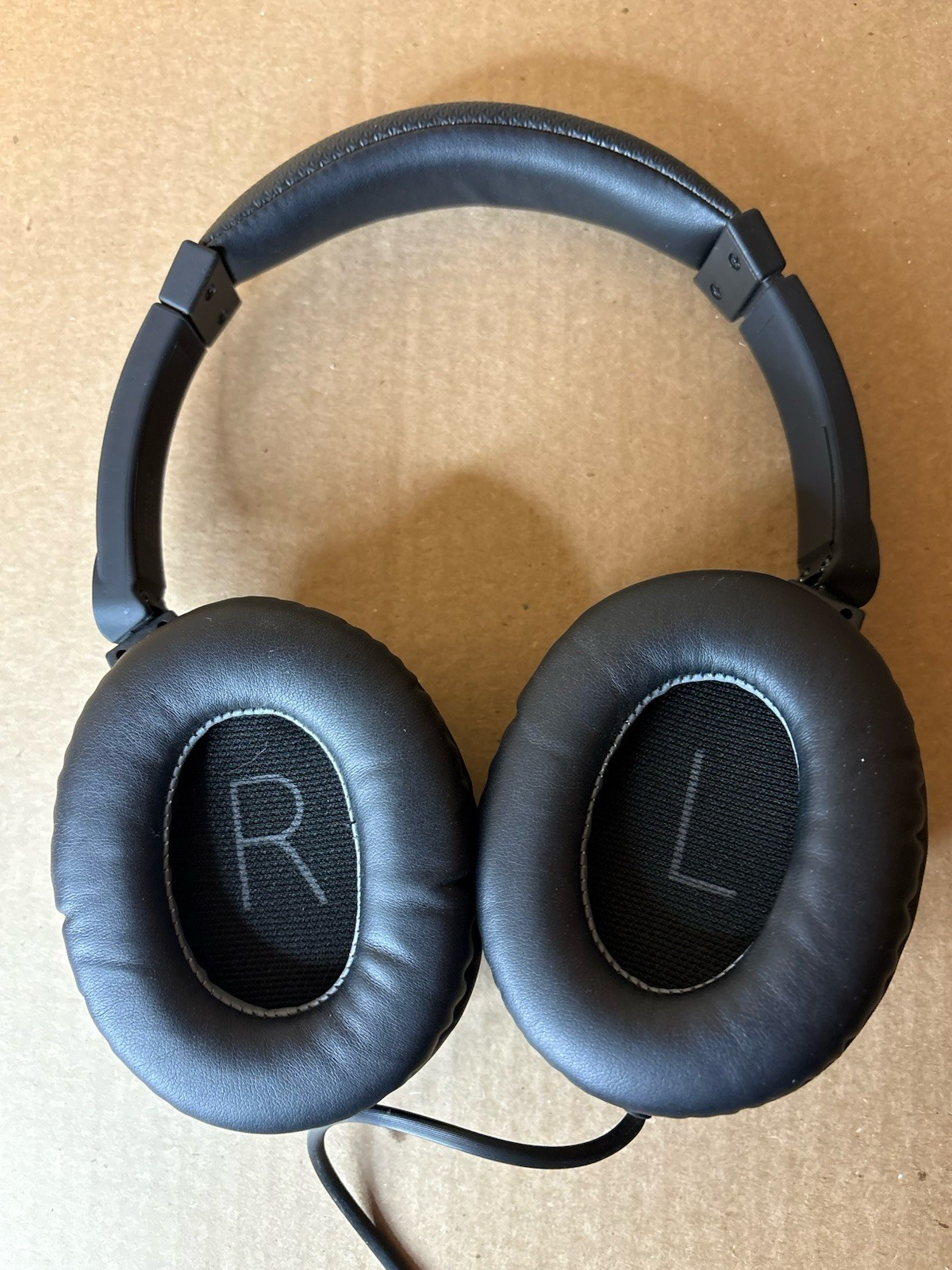 Delta Airlines First Class Premium Head Phones Pre-owned 044208423, On the Ear