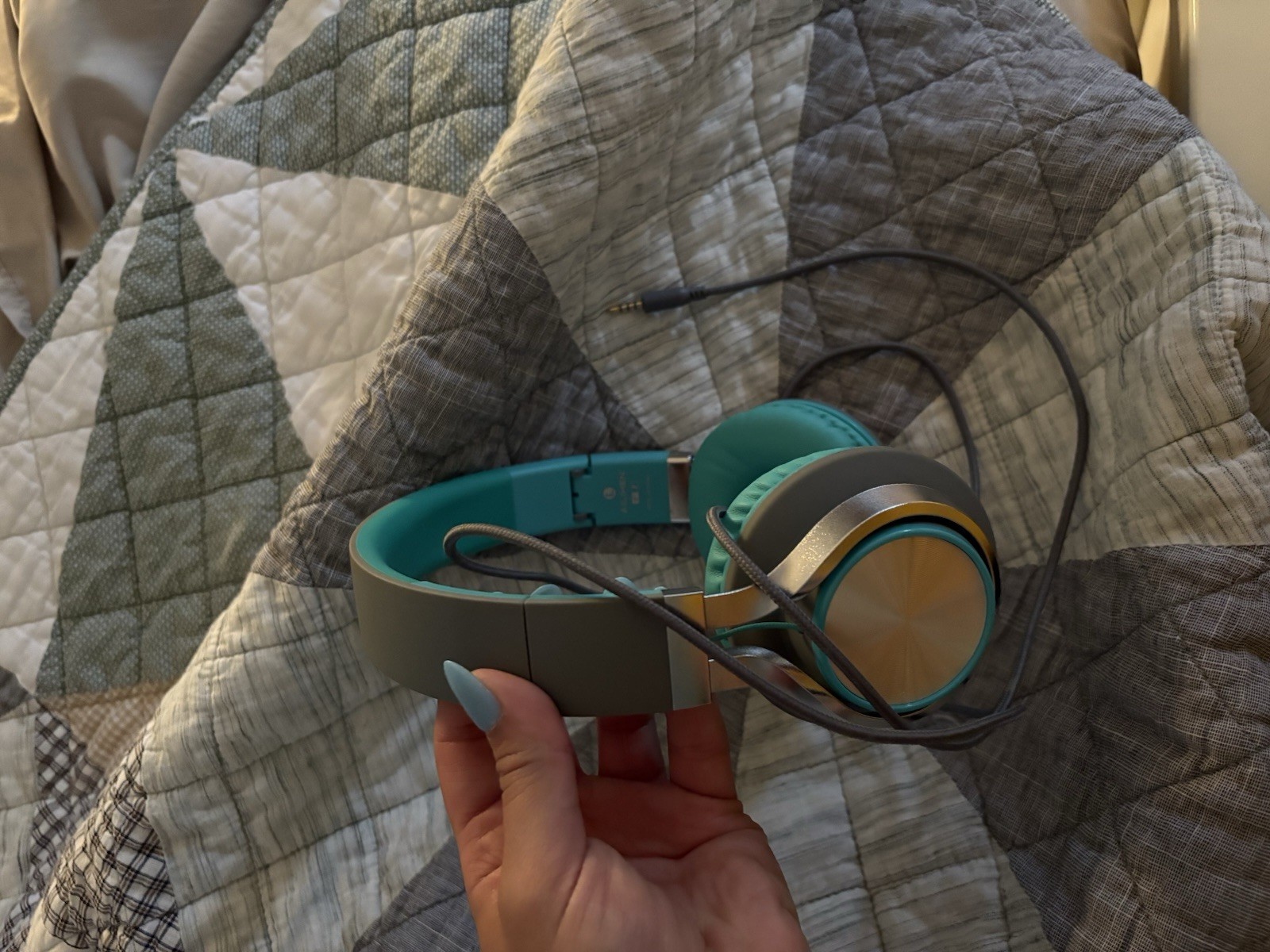 Ailihen Turquoise C8 Wired On-Ear Foldable Headphones Excellent