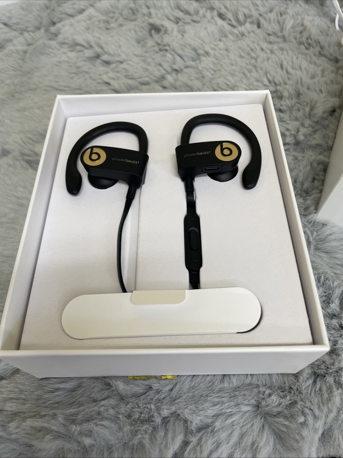 Beats by Dr. Dre Powerbeats3 Wireless Headphones – Trophy Gold