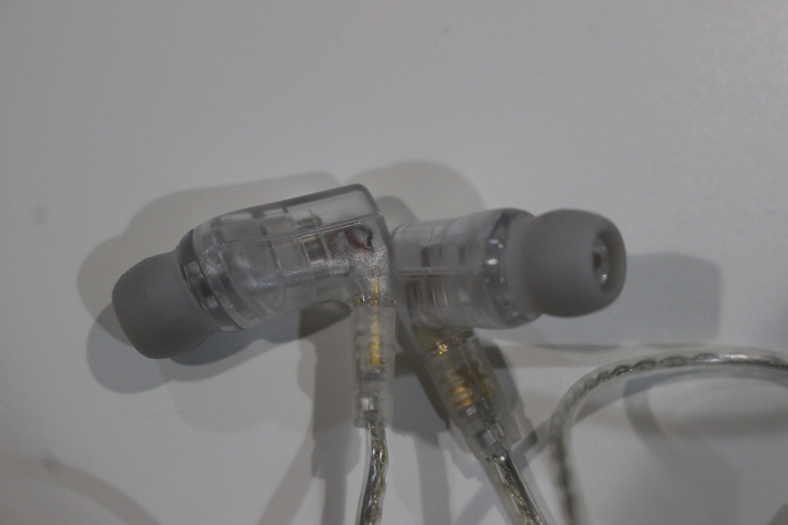 Ultimate Ears Super Fi 3 studio Headphones Stereo UE Earbuds Transparent Tin