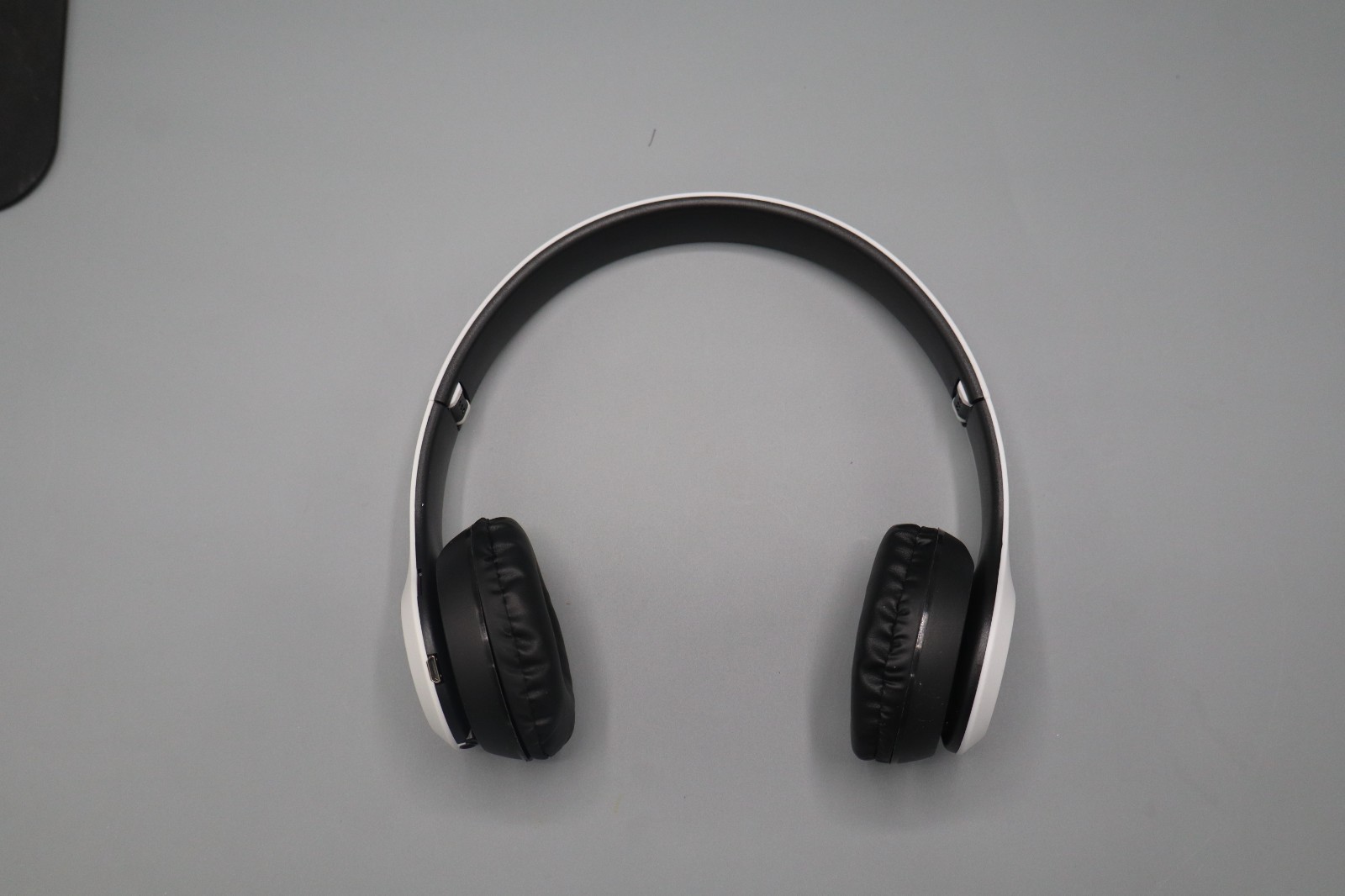 P47 Wireless Headphones Bluetooth 5.0+EDR Foldable Over-Ear with Mic, FM & SD –