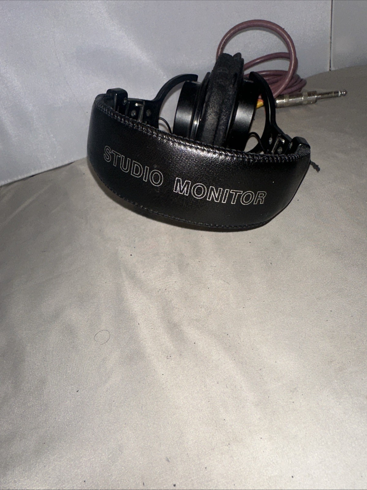 Sony MDR-V6 Over the Ear Headphones, Adjustable Head Band, Needs Ear Pads