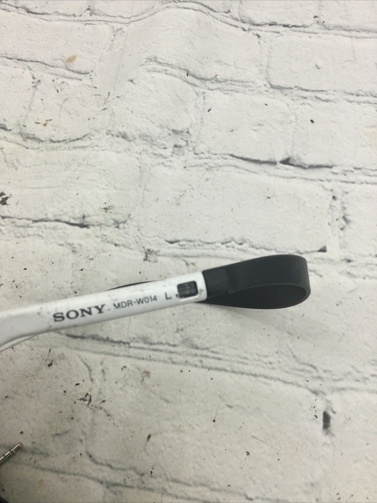 Sony MDR W014 Sports Walkman White Orange In Ear Headphones