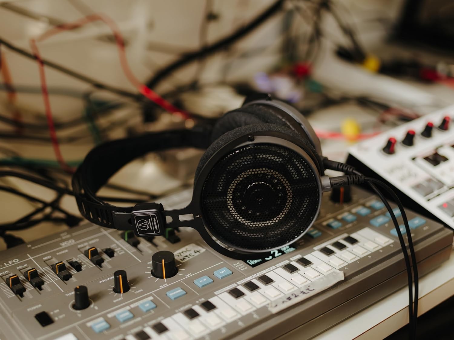 Audio-Technica ATH-R70xa open monitor headphones wired music listening