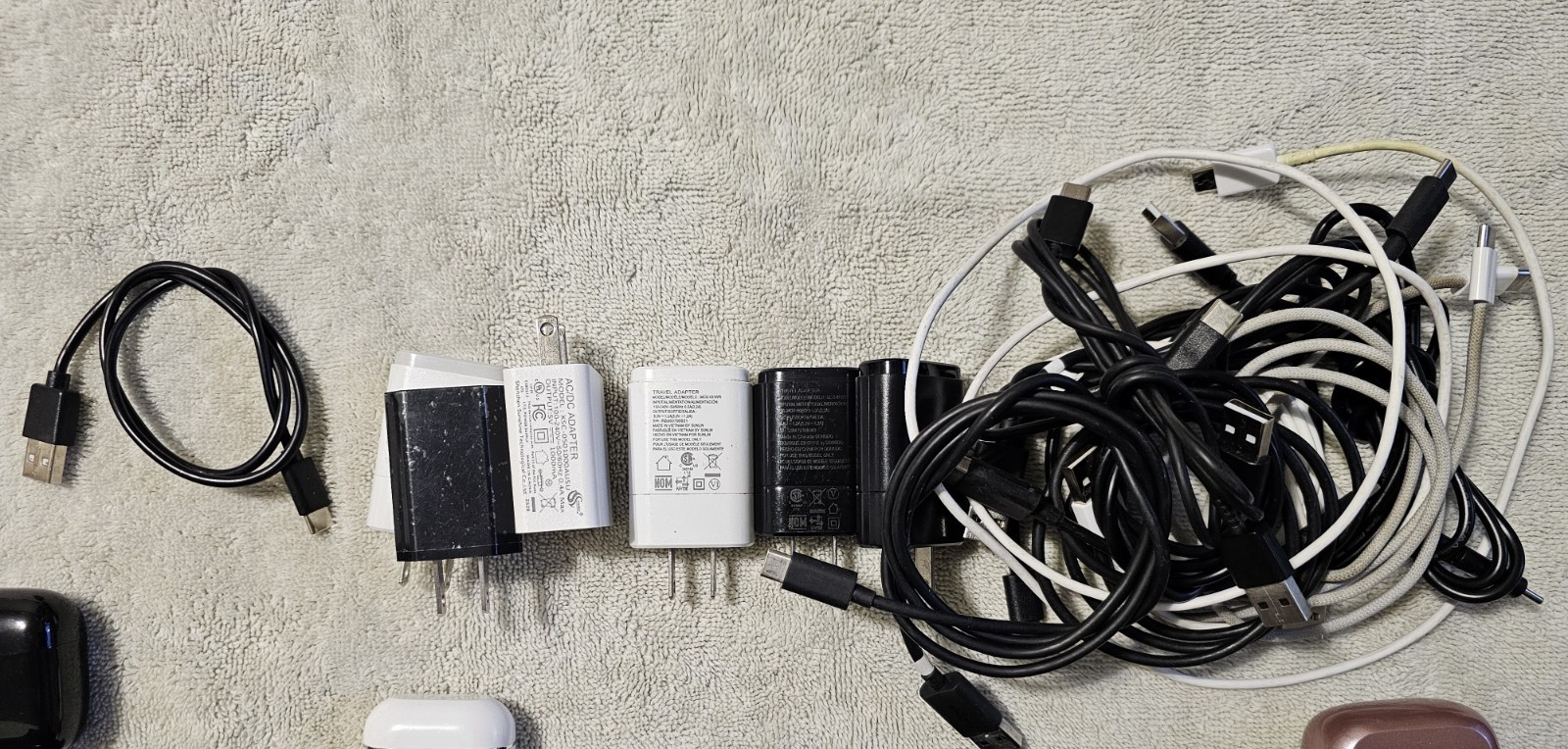 Lot of 30 Earbud Sets JVC, Skullcandy, Jlabs, Unbranded Assorted