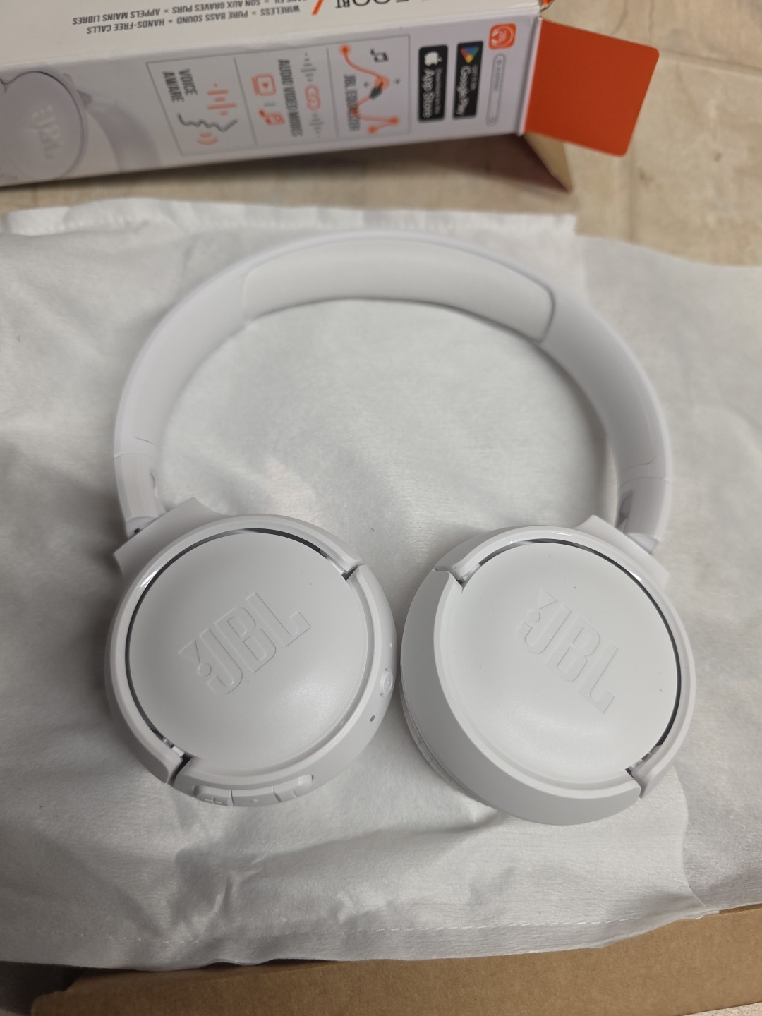 JBL Tune 520BT Wireless Bluetooth On-Ear Headphones – White Opened Box