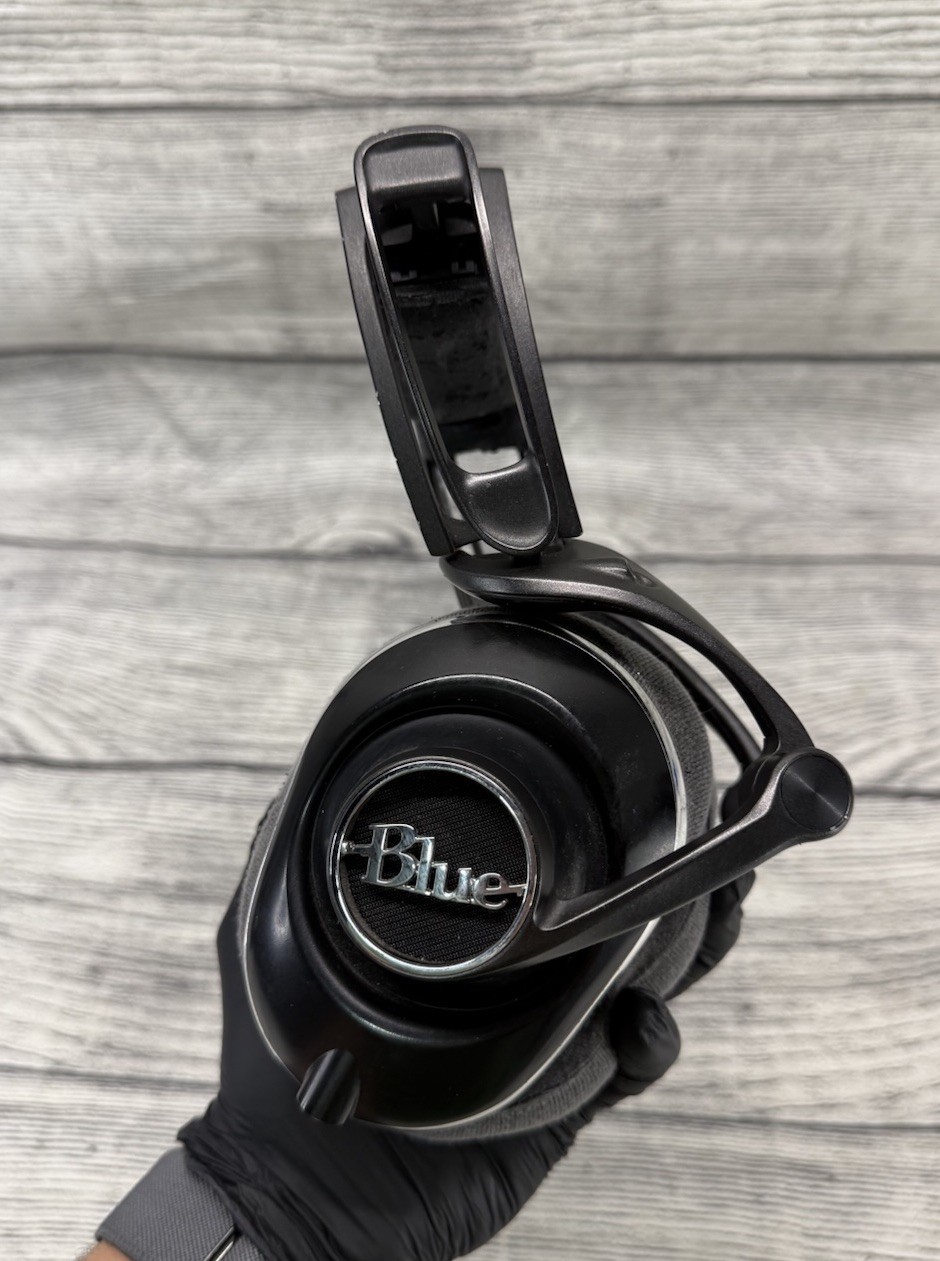 Blue LOLA Black Hi-Fi Headphones