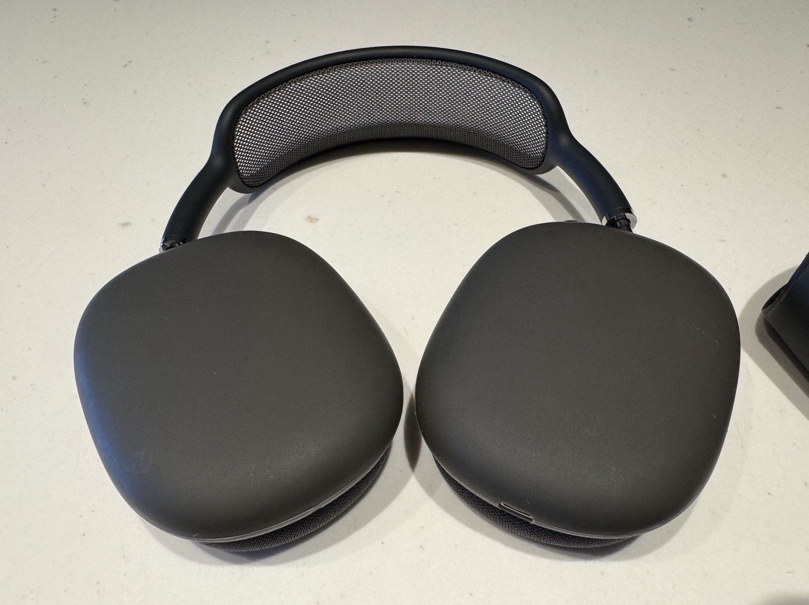 Apple AirPods Max, Space Gray, Lightning, Silicone Ear Cup Covers, Case, Xtras