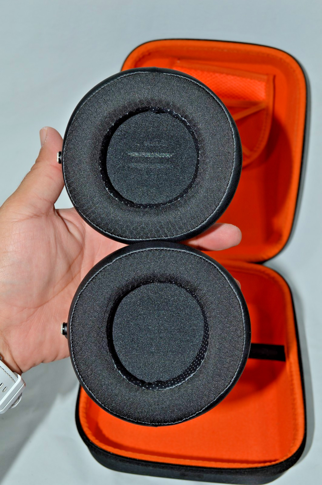 HiFiMan Sundara Closed-Back Planar Headphones w/ Soft Case *NO DUAL 3.5mm CABLE*