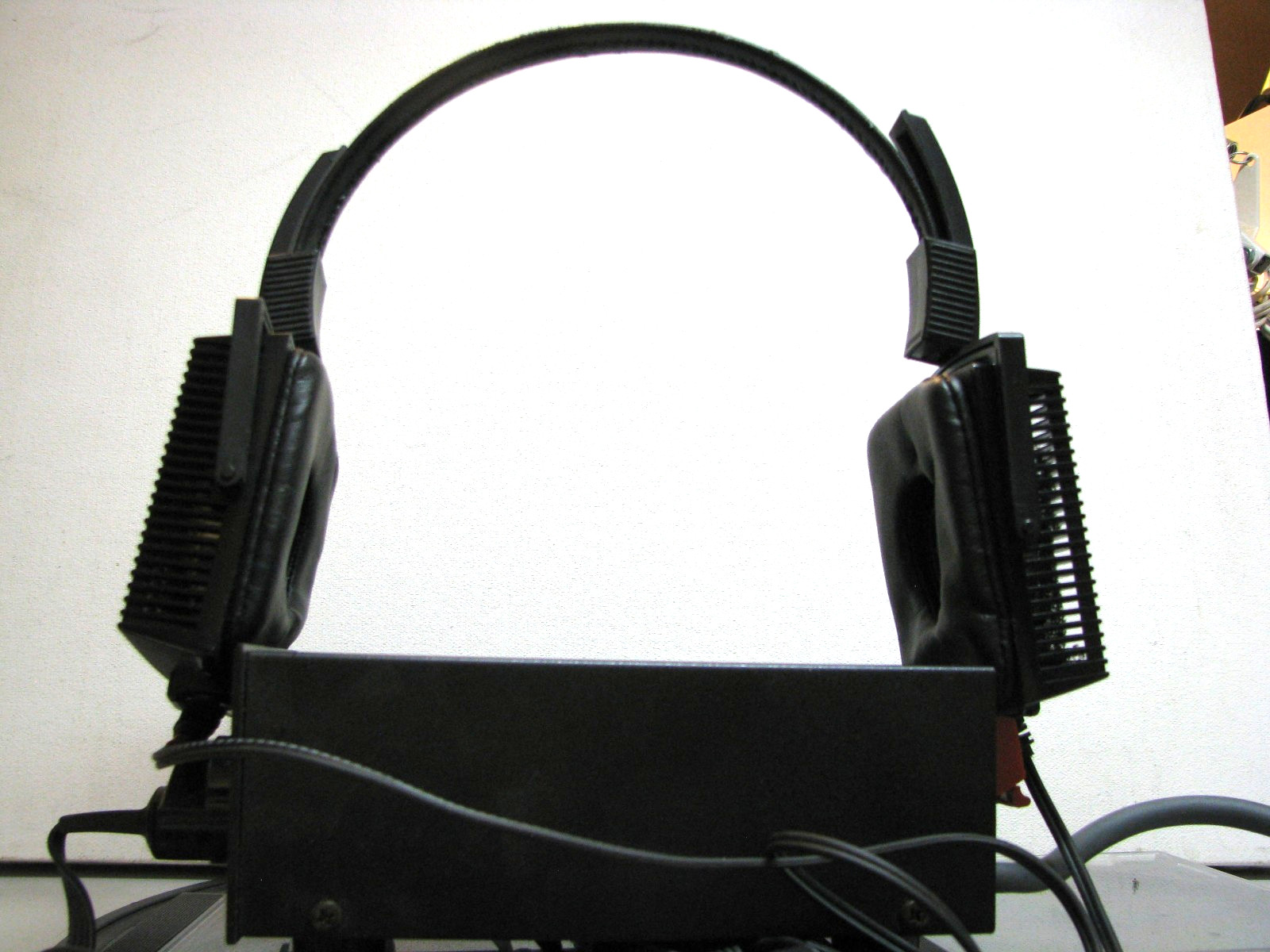 STAX ADAPTOR for ELECTRET EARSPEAKER SRD-4 W/ SR80 HEADPHONES.. UNTESTED