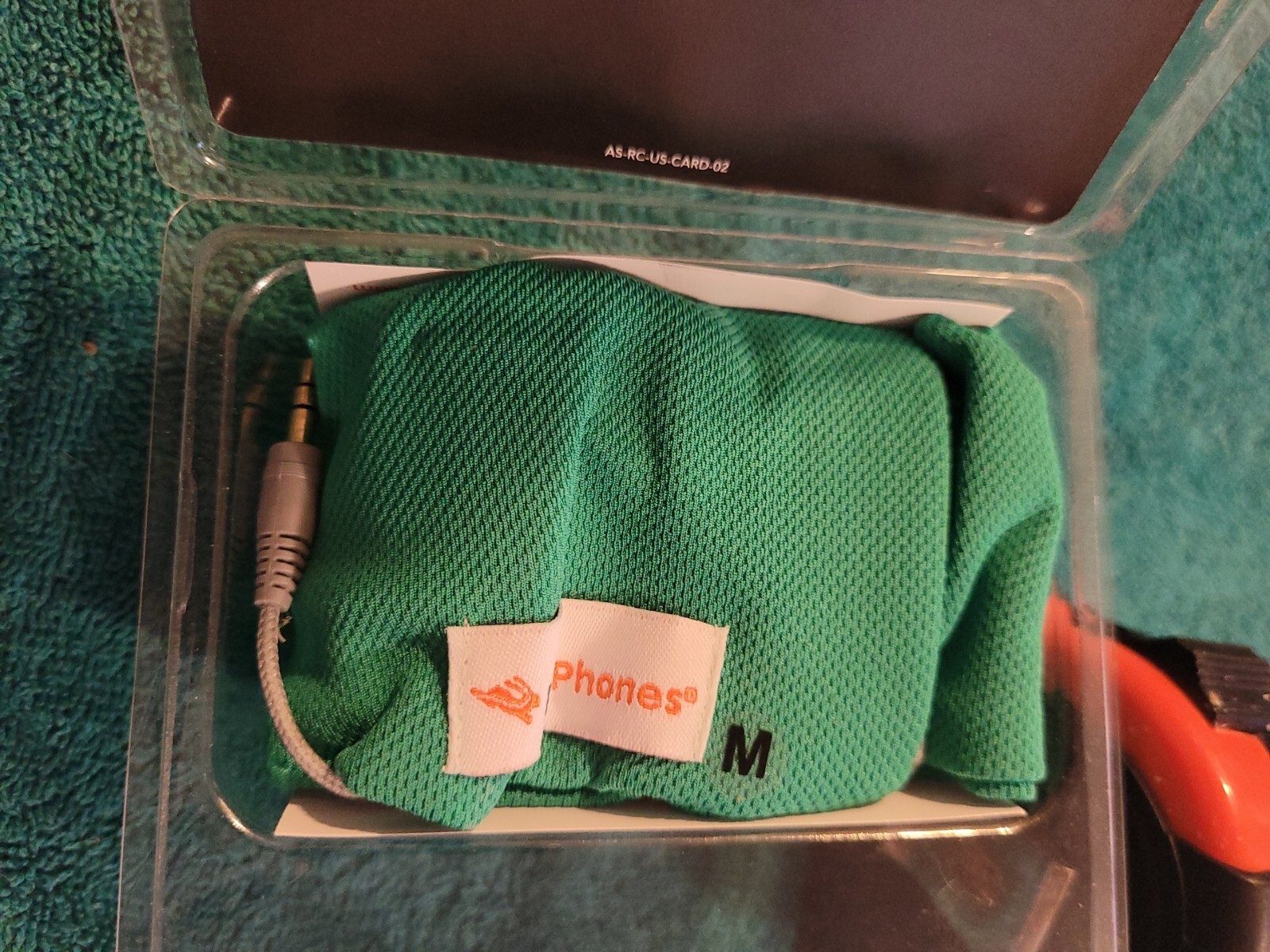 RunPhones Unisex Sports Headband with Speakers Embedded Lightweight Green NEW
