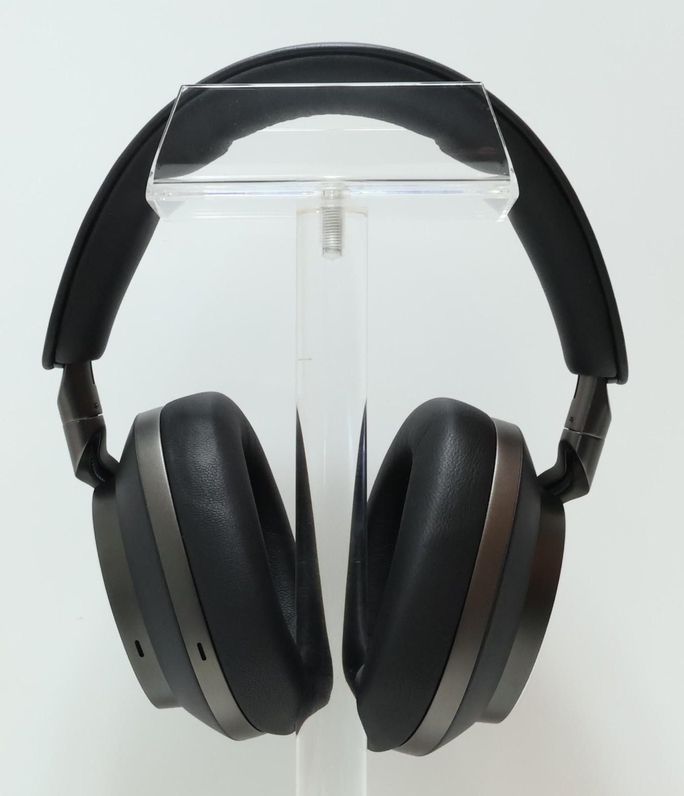 Bowers and Wilkins PX8 Model FP42951 (Black/Gray)