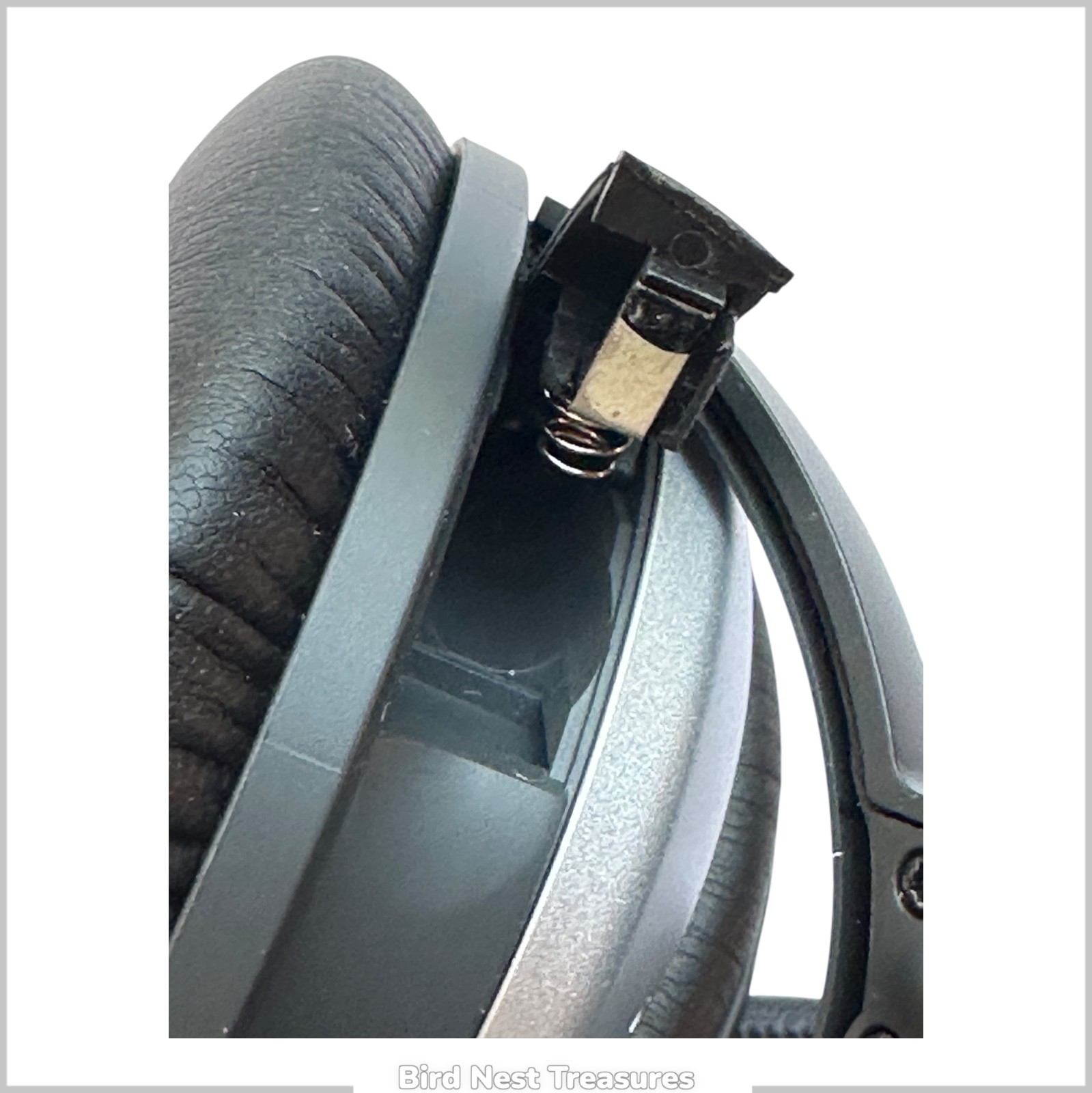Bose QuietComfort 2 ACOUSTIC NOISE CANCELLING HEADPHONES 38233 – Case & Adapters