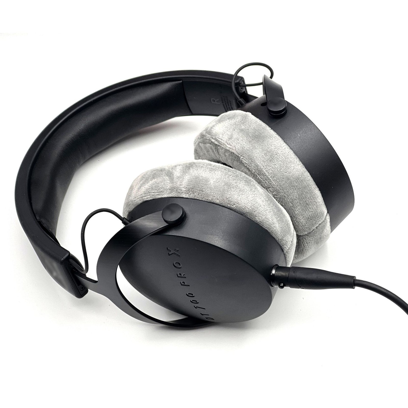 Beyerdynamic DT 700 Pro X Closed-back Studio Mixing Headphones