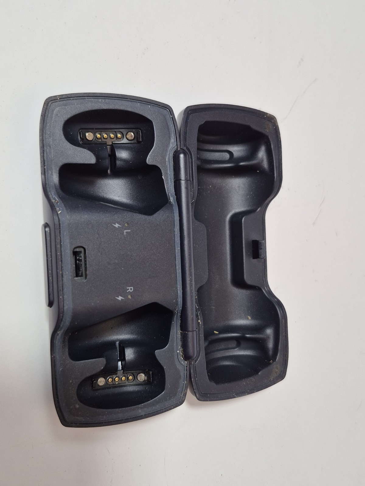 Bose SoundSport Free In-Ear Noise Cancelling Bluetooth Earbuds – Black For Parts