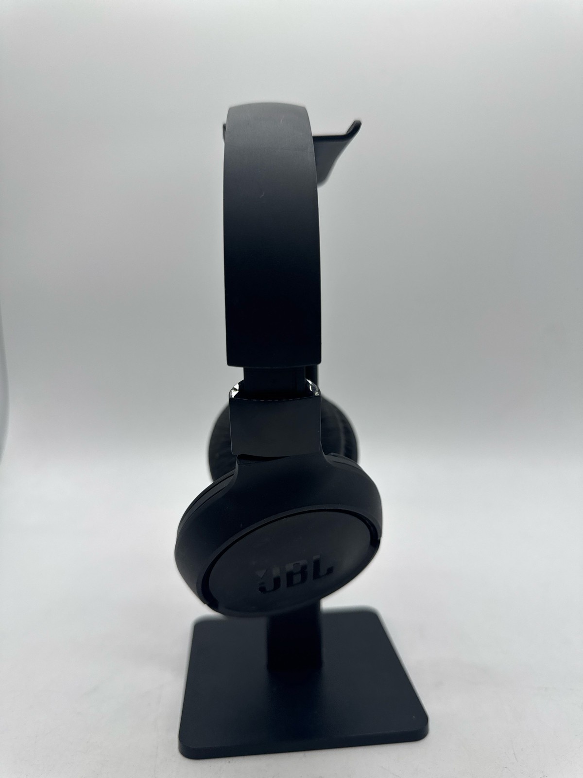 JBL Tune 520BT Wireless On-Ear Headphones Bluetooth – Black