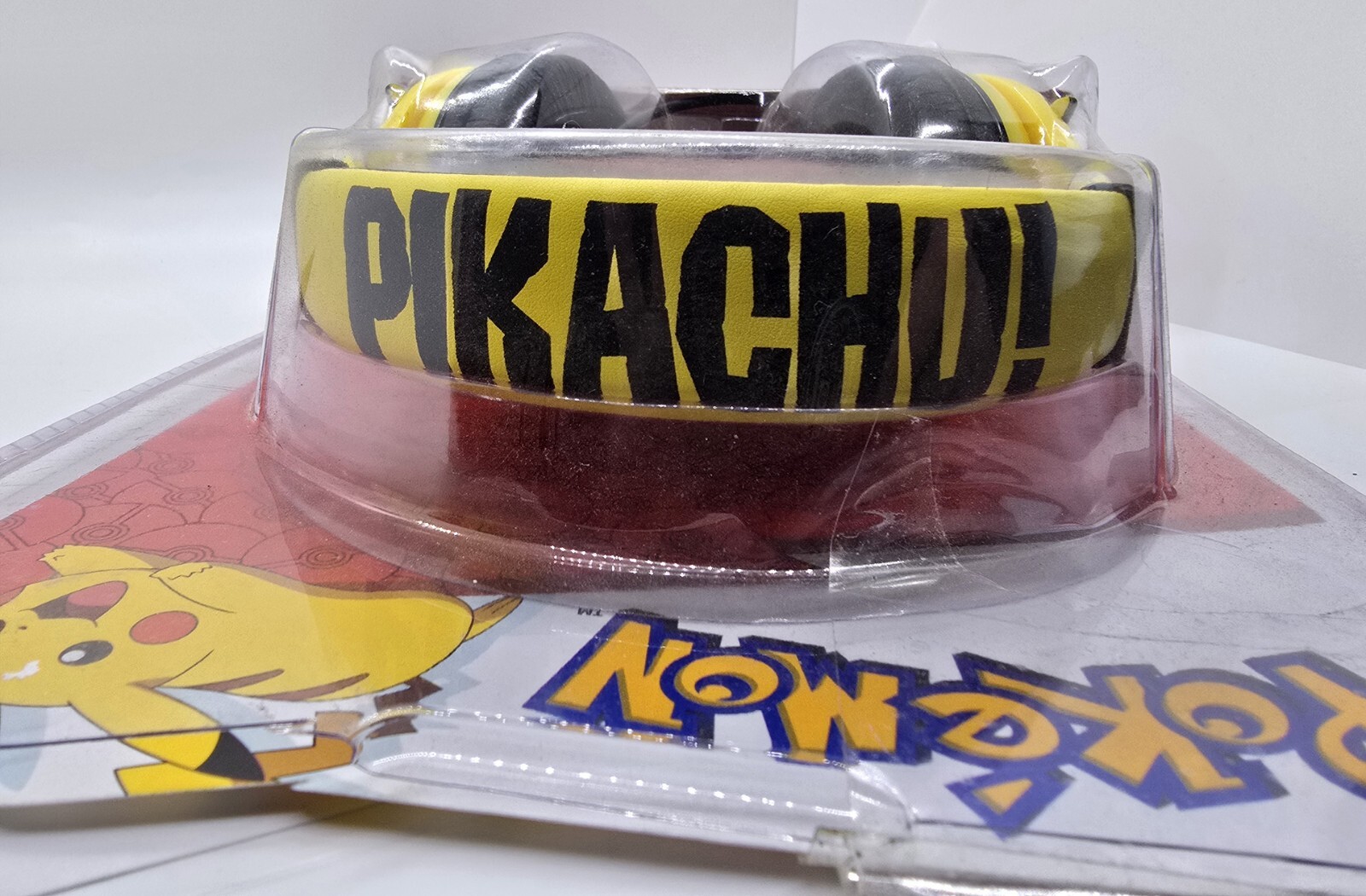 Pokemon Pikachu Kids Headphones With Share Port, Game Freak Inc. 2021 PK-140 NEW
