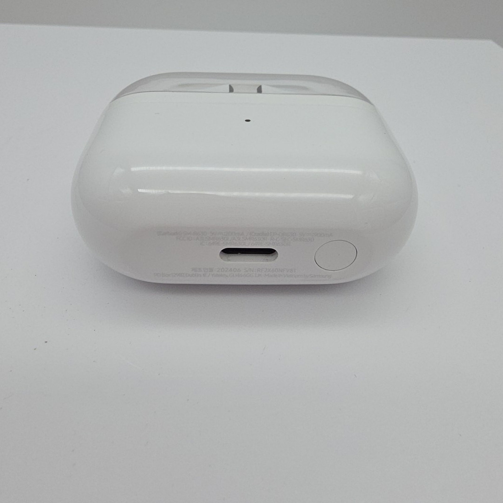 Samsung Galaxy Buds3 Pro SM-R630 Wireless Earbud Headphones – White CRACK