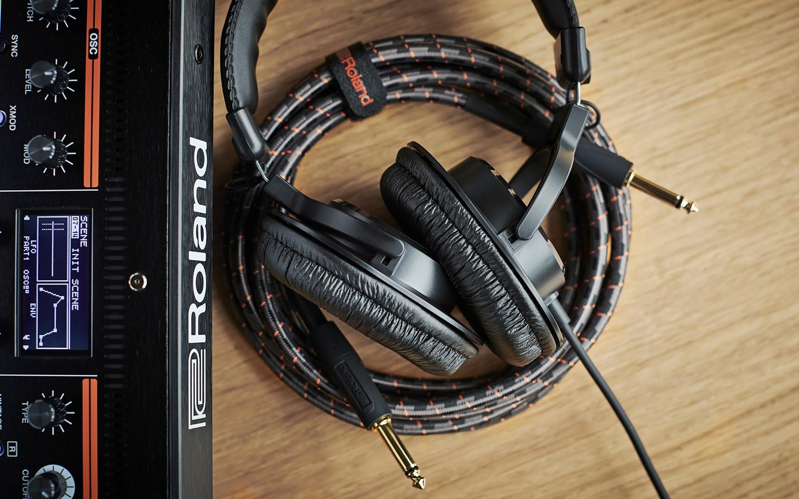 Roland RH-200 Stereo Monitor Headphones Black