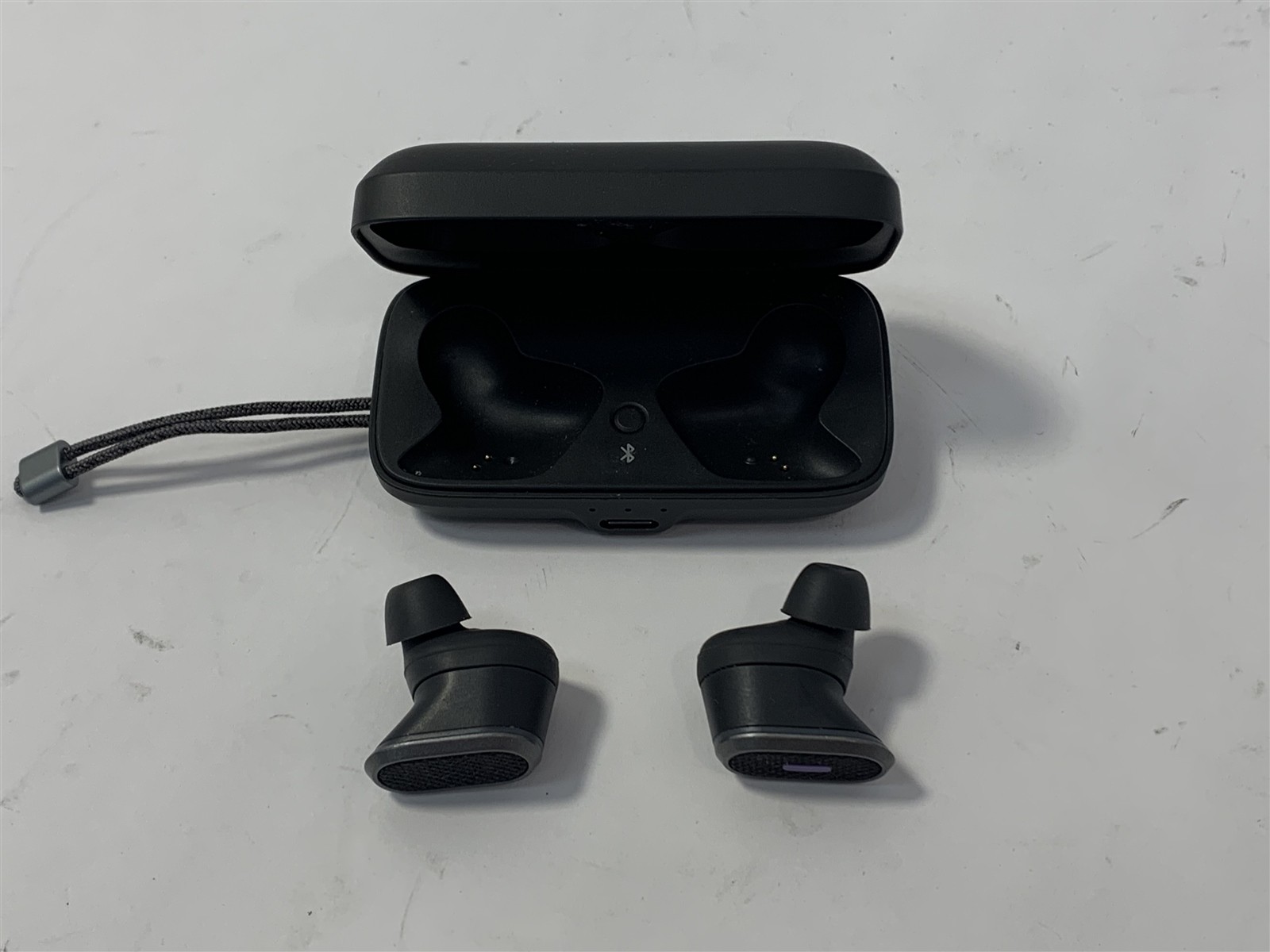 Logitech Zone True Wireless Earbuds Bluetooth B00042 885-000327 & Case, USB