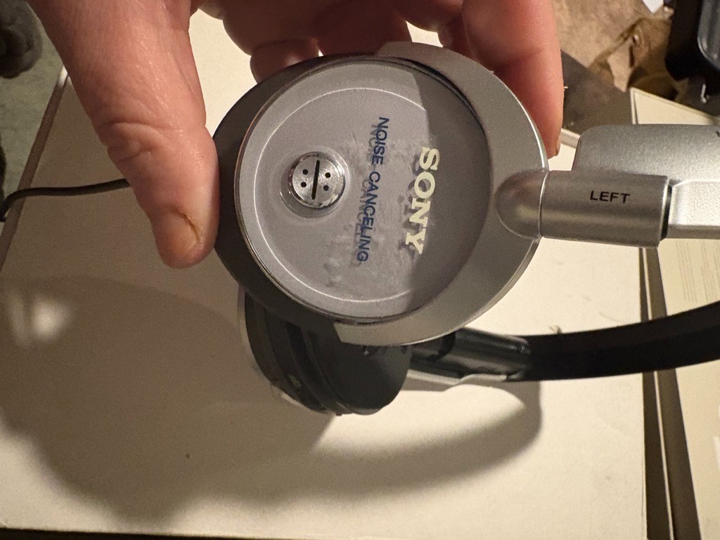 Sony Stereo Active Noise Cancelling Headphones Over-Ear Sony MDR-NC6