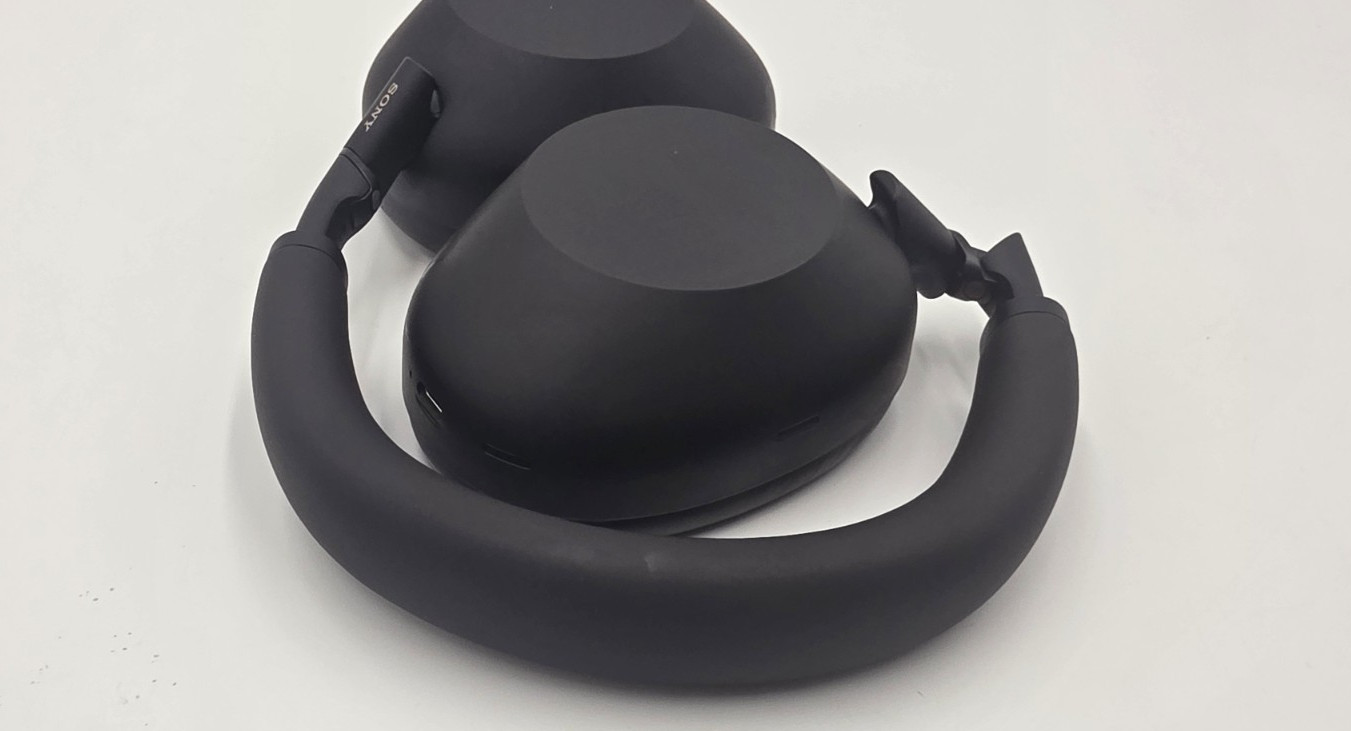 Sony WH-1000XM6 The Best Wireless Noise Canceling Headphones