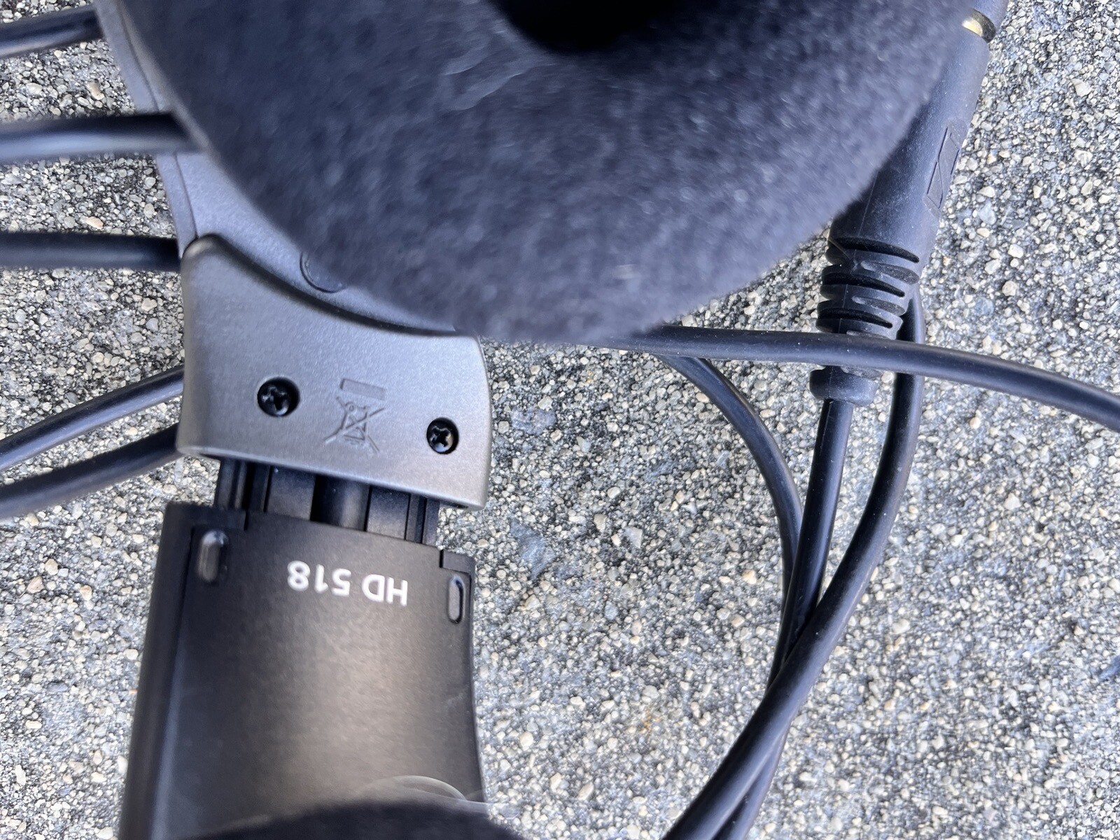 Sennheiser Hd 518 Black /Grey Over Ear Headphone