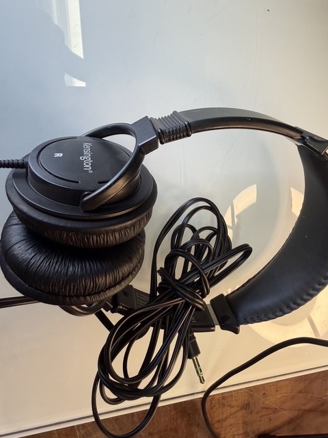 Kensington Hi-Fi On-Ear Headphones with 9-Foot Cord, 3.5mm Jack Headset (K33137)